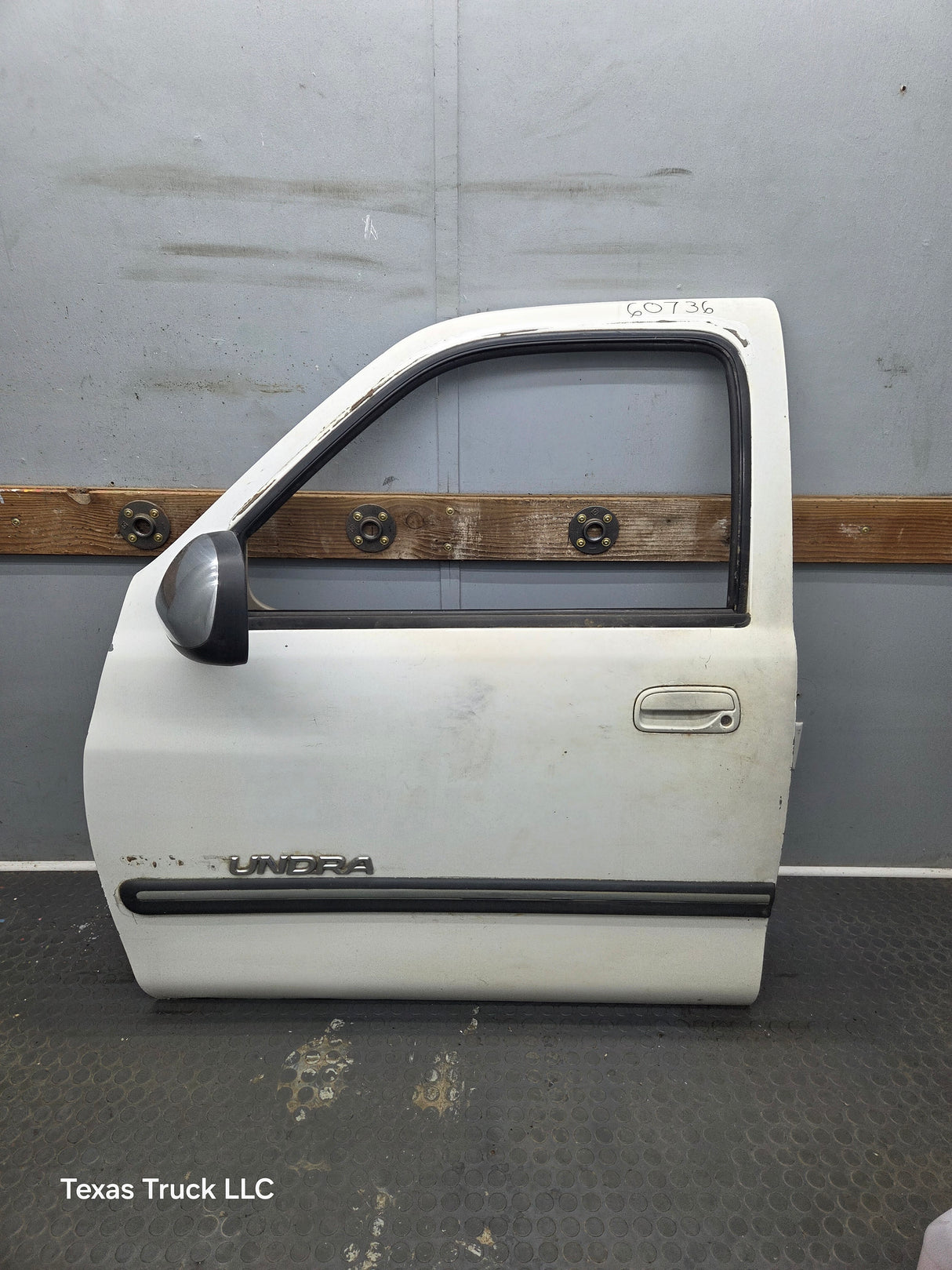 2000-2006 Toyota Tundra Front Left Hand Driver Side 1st Gen Door