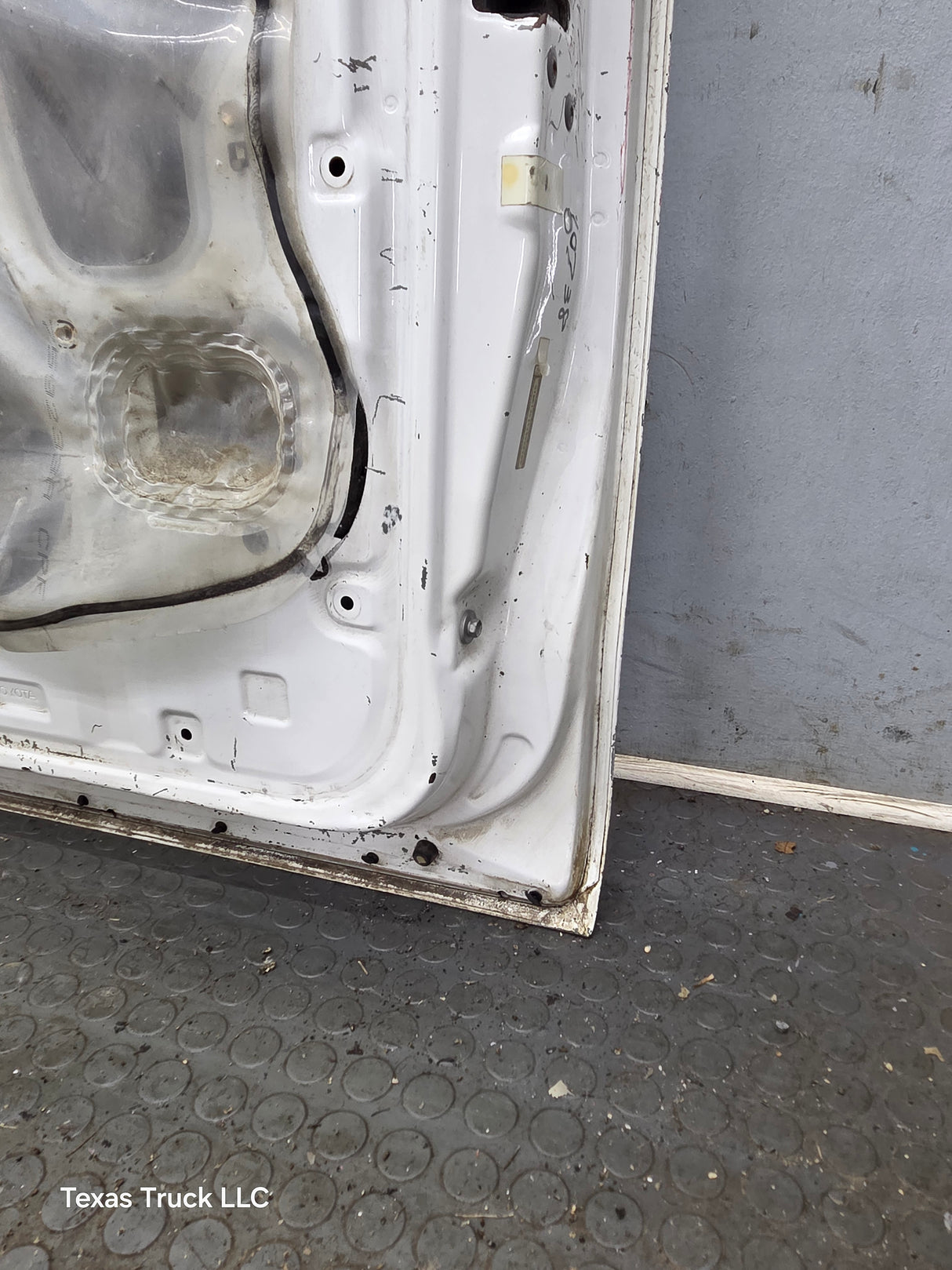2000-2006 Toyota Tundra Front Right Hand Passenger Side 1st Gen Door