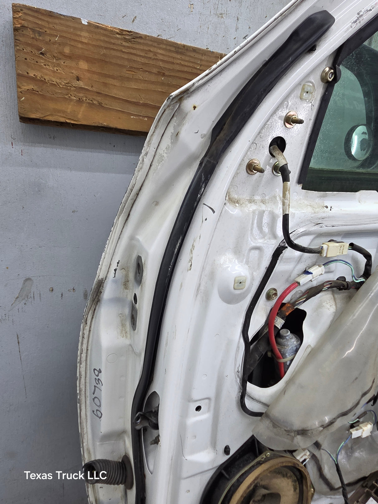 2000-2006 Toyota Tundra Front Right Hand Passenger Side 1st Gen Door
