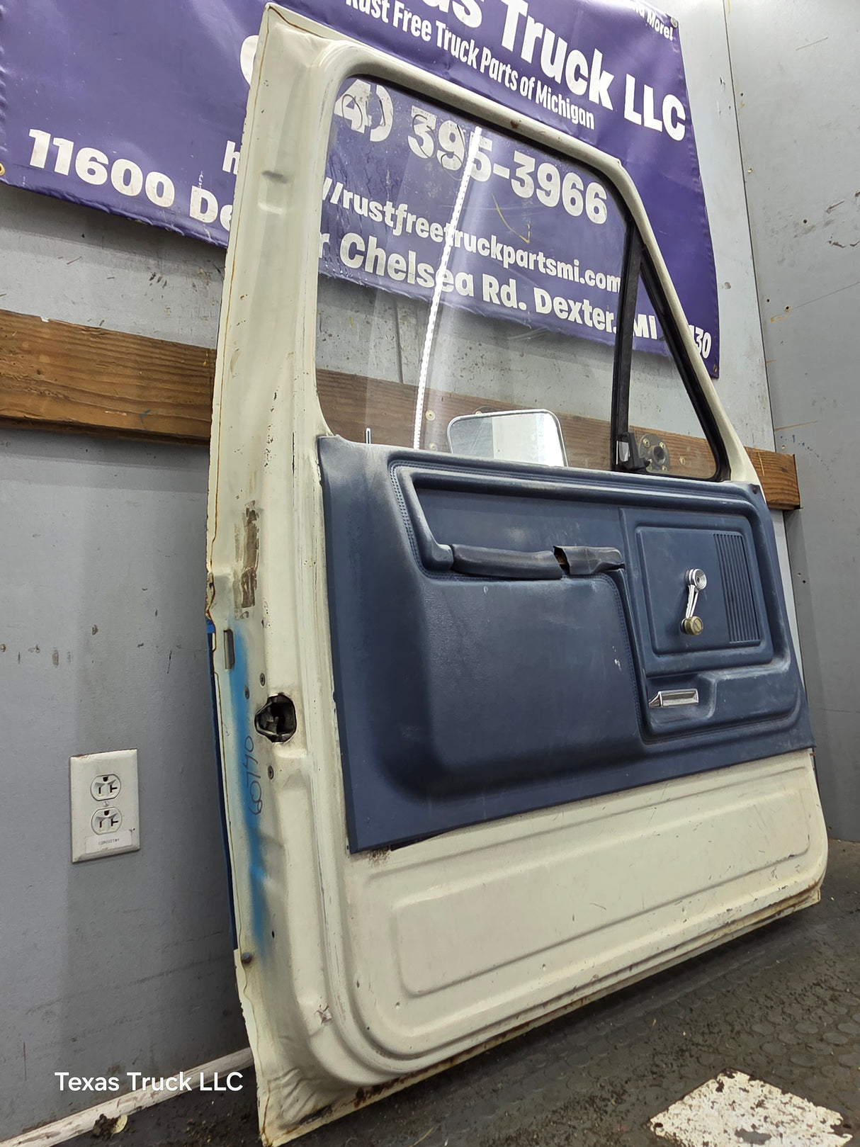 1973-1979 Ford F100 F150 F250 F350 LH Driver Side Front Door
