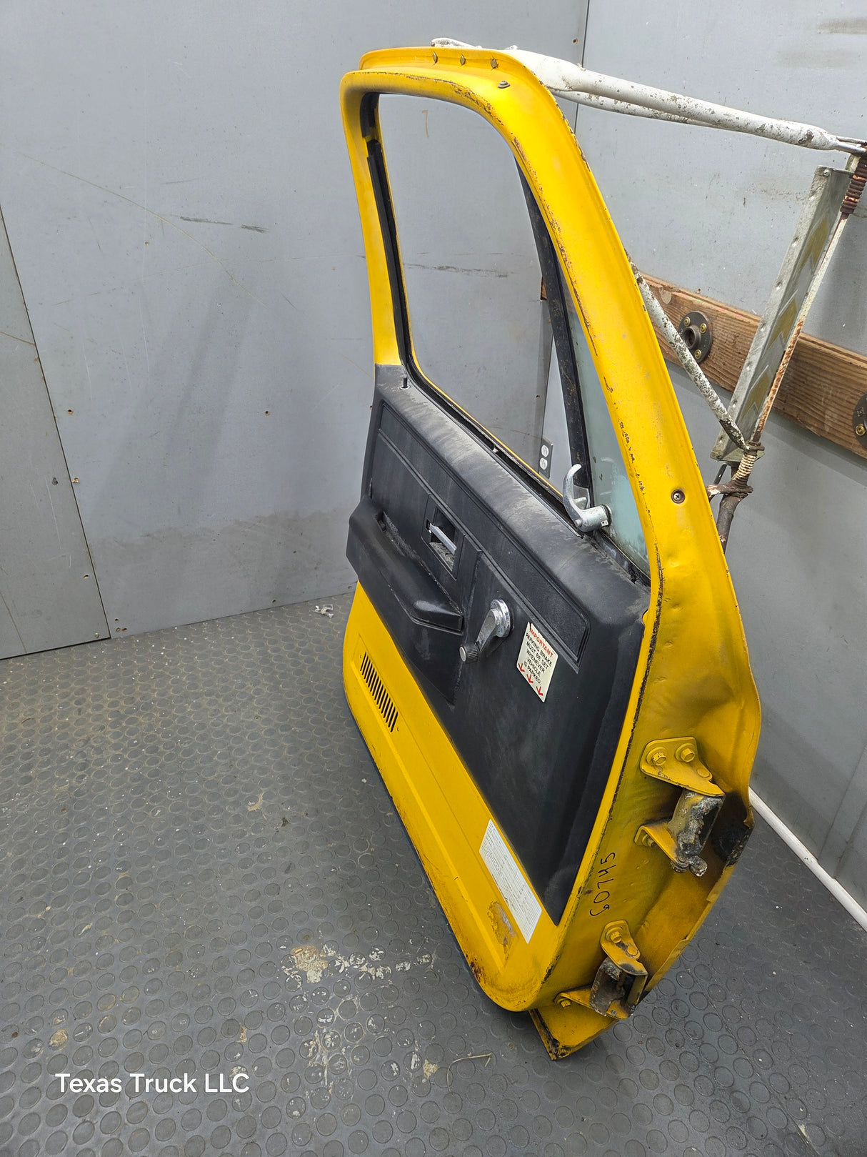 1973-1987 Chevrolet / GMC Square Body Front Drivers Side LH Door K / C Series
