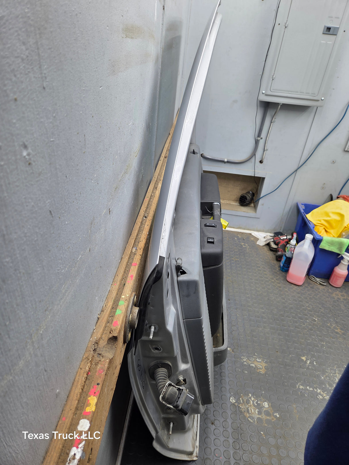 2012-2016 Ford Super Duty RH Passenger Side Front Door F250 F350 F450 F550