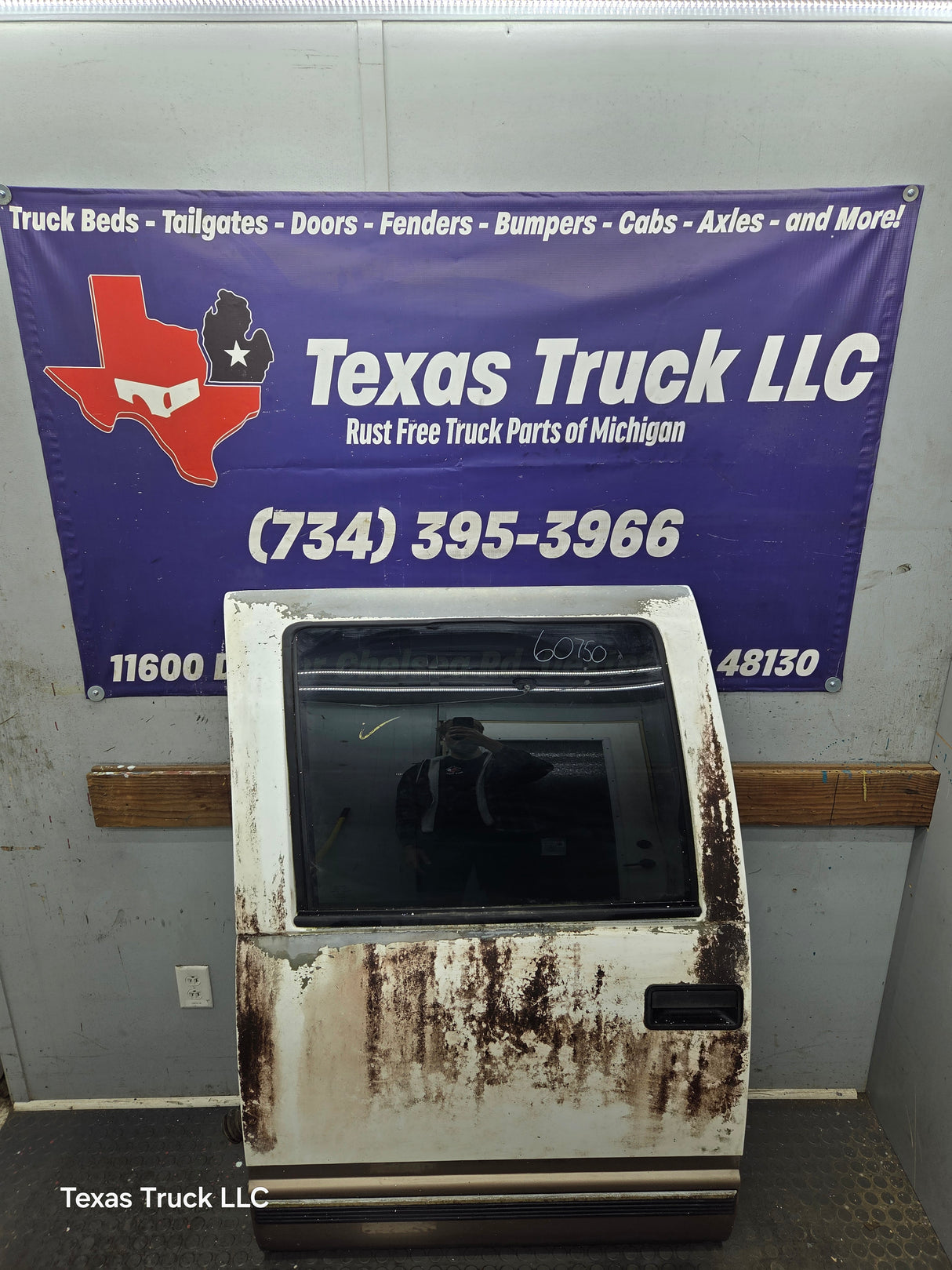1992-2000 Chevrolet Silverado Suburban GMC Sierra K1500 K2500 K3500 Crew Cab LH Rear Driver Door