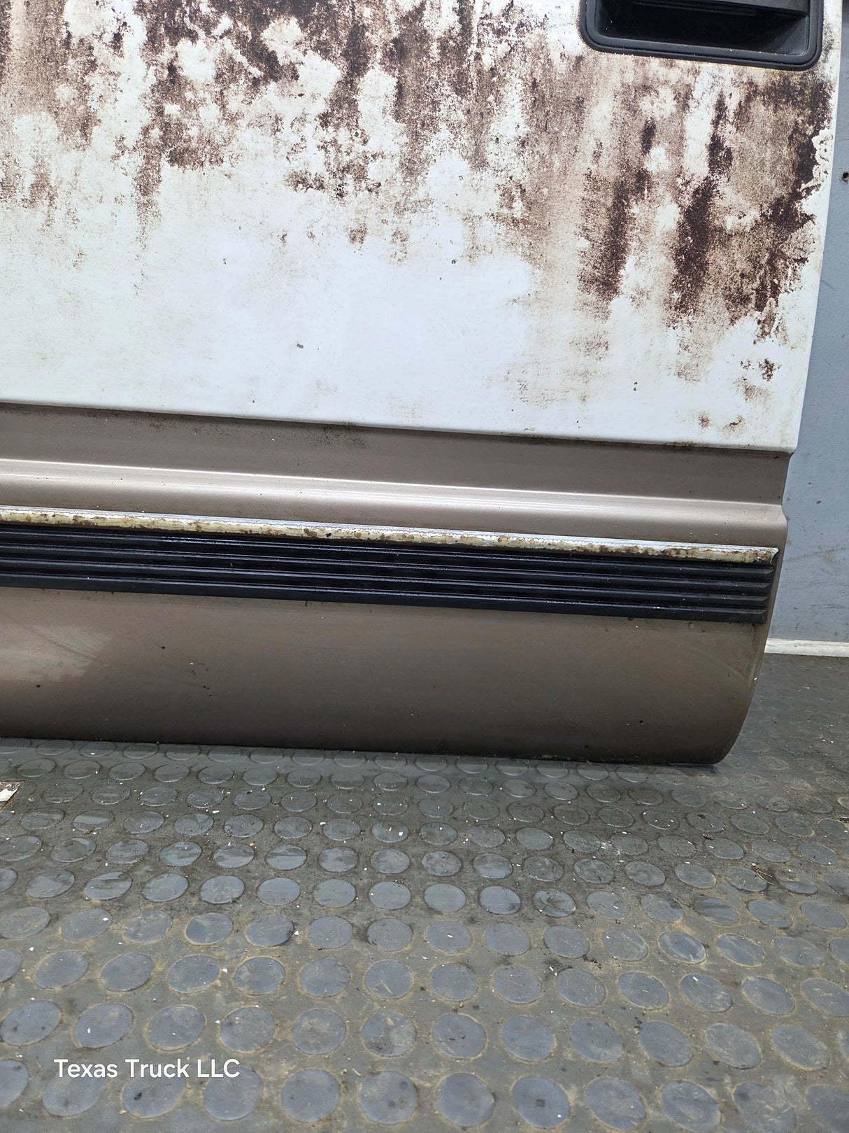 1992-2000 Chevrolet Silverado Suburban GMC Sierra K1500 K2500 K3500 Crew Cab LH Rear Driver Door