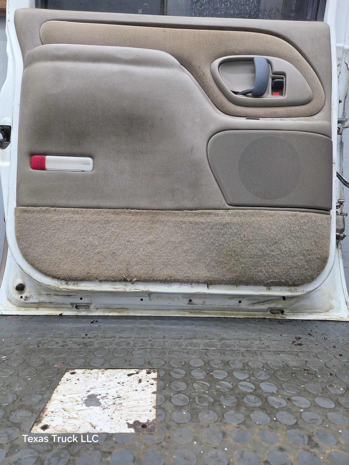 1992-2000 Chevrolet Silverado Suburban GMC Sierra K1500 K2500 K3500 Crew Cab LH Rear Driver Door