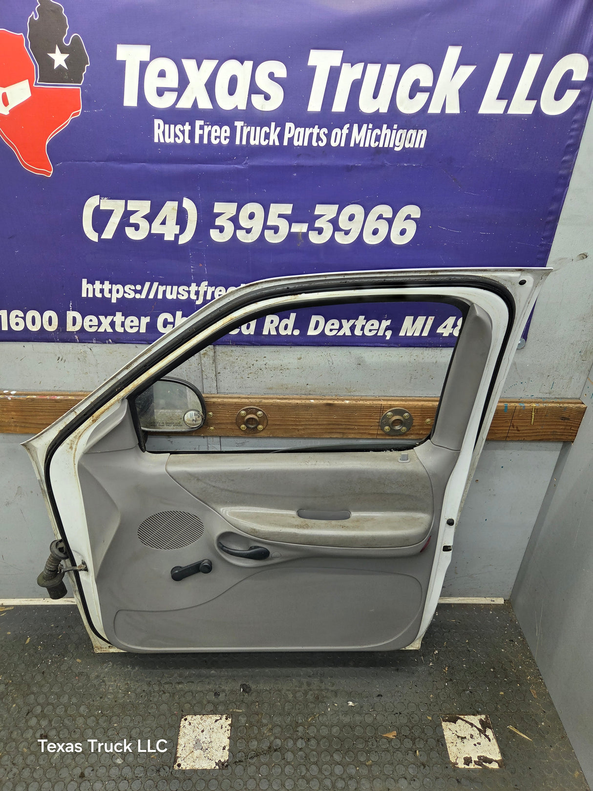 1997-2003 Ford F150 Extended / Regular Cab Passenger Side RH Front Door