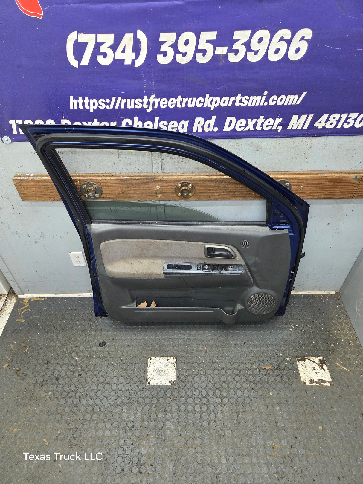 2004-2012 Chevrolet Colorado / GMC Canyon Driver Side Crew Cab Door LH