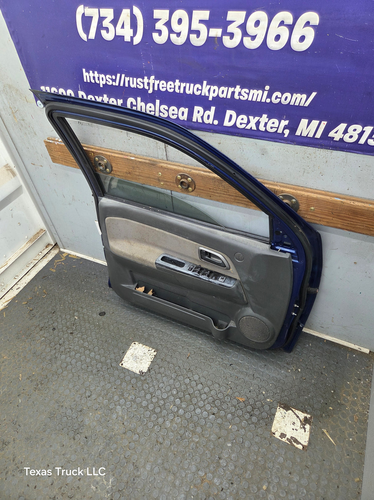 2004-2012 Chevrolet Colorado / GMC Canyon Driver Side Crew Cab Door LH