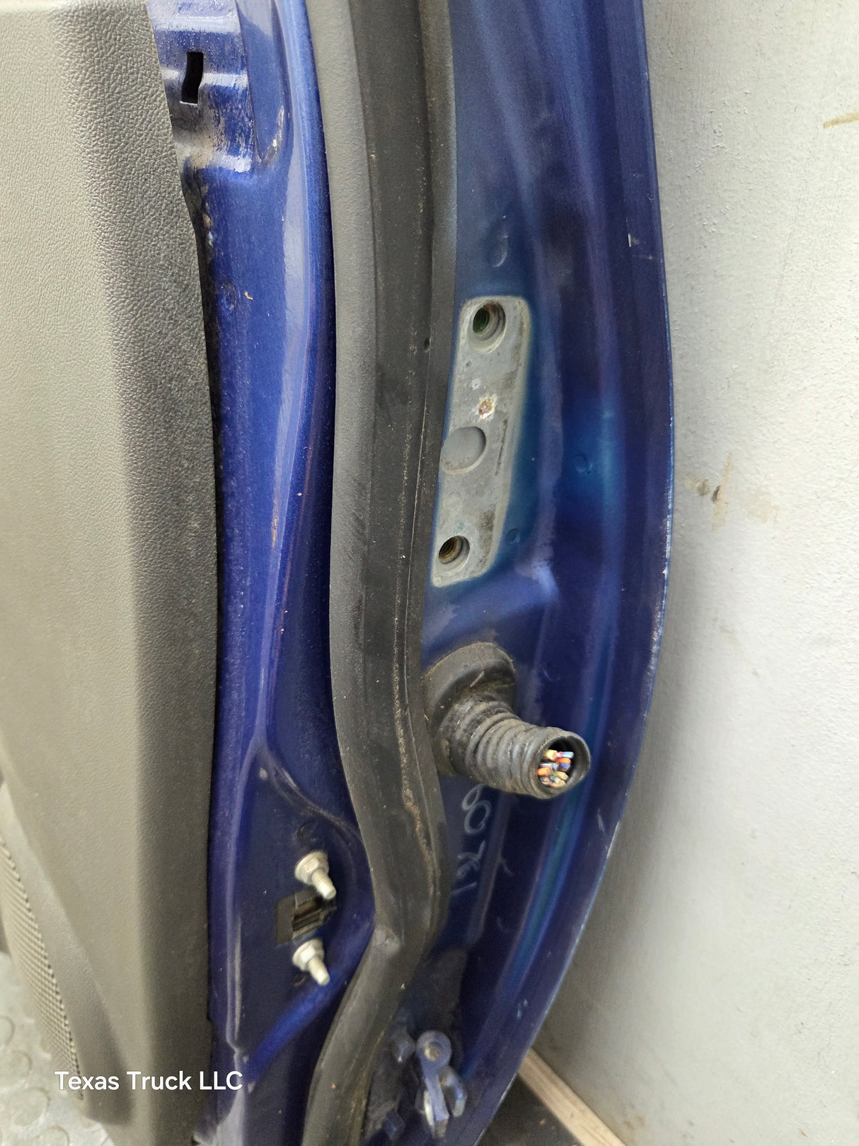 2004-2012 Chevrolet Colorado / GMC Canyon Driver Side Crew Cab Door LH