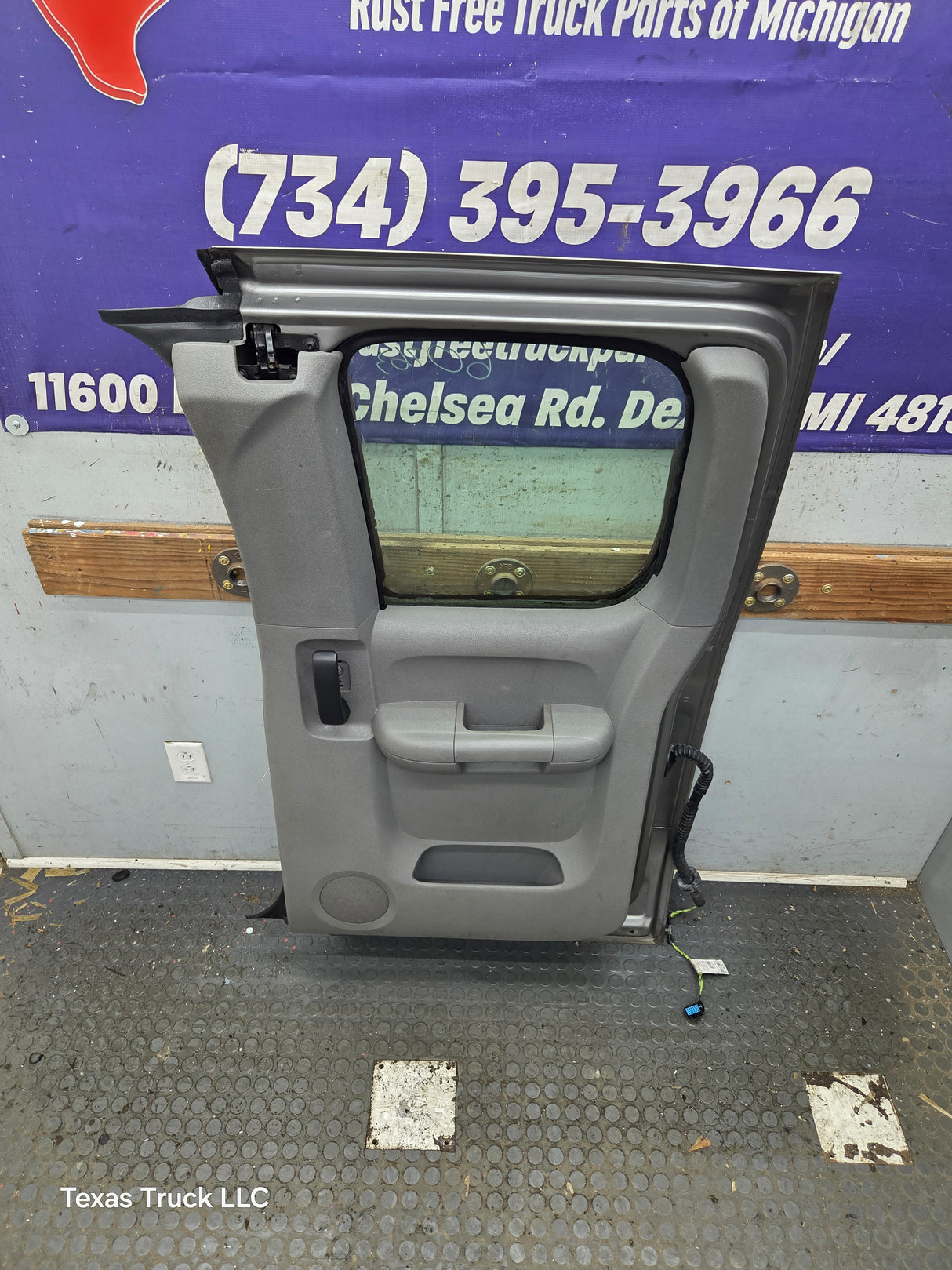 2007-2013 Chevrolet Silverado / GMC Sierra 1500 2500 3500 HD Passenger side Extended Cab RH Rear Door