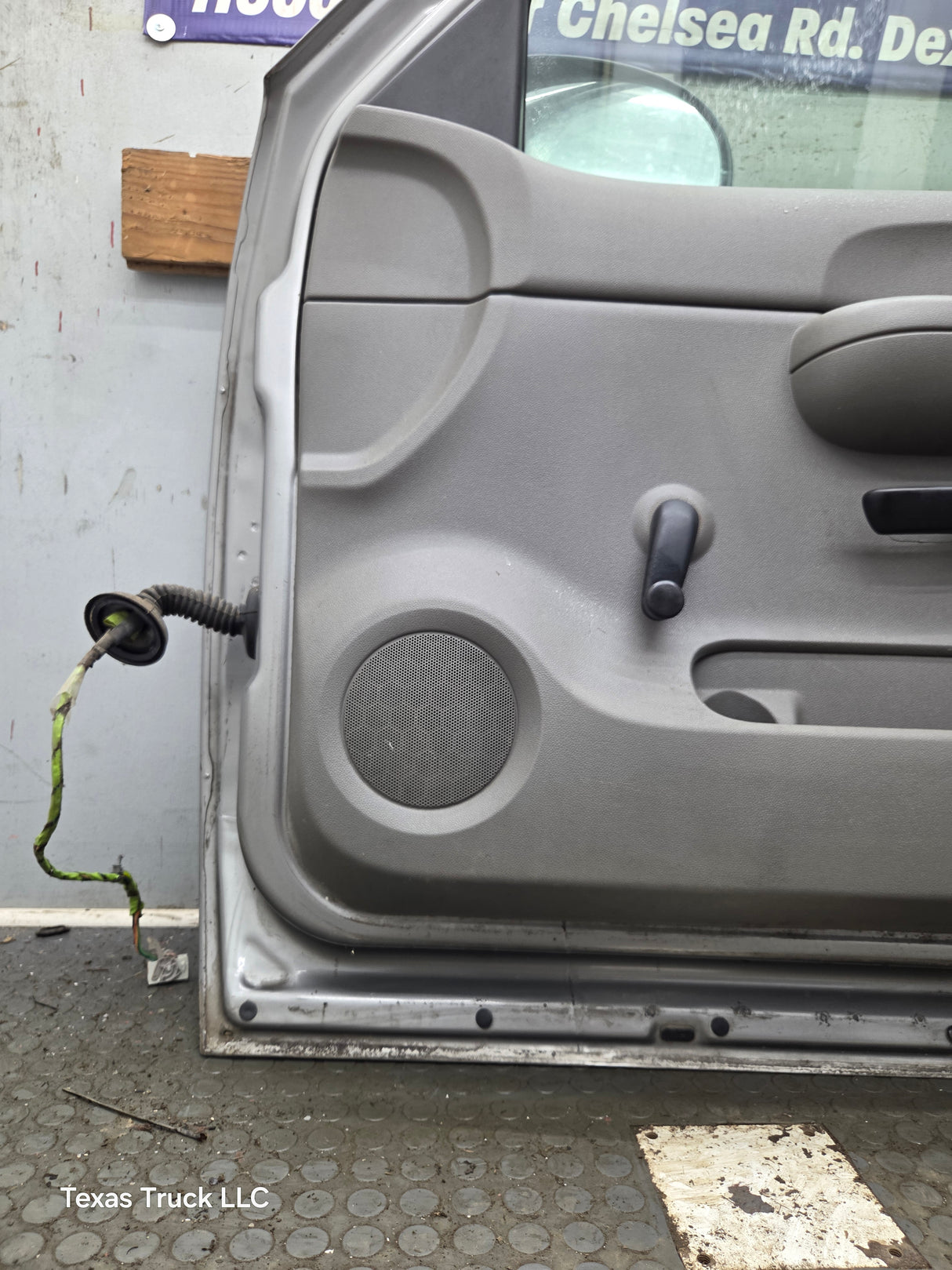 2007-2013 Chevrolet Silverado / GMC Sierra 1500 2500 3500 HD RH Front Passenger Side Door