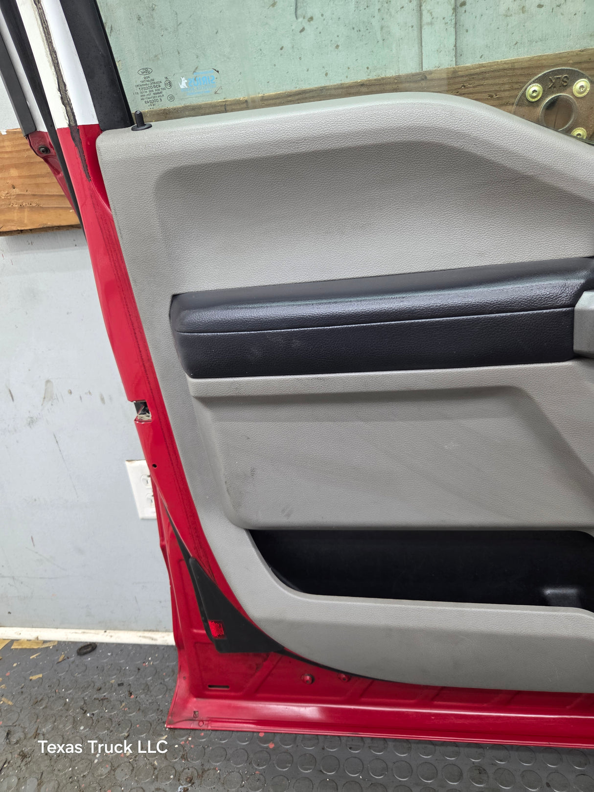 2015-2022 Ford F150 / Super Duty Driver Front Door LH F250 F350 F450 F550