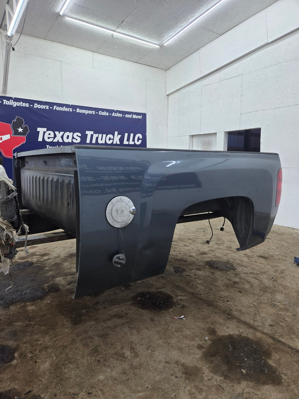 2007-2013 Chevrolet Silverado 1500 2500 3500 HD 6' 6" Short Truck