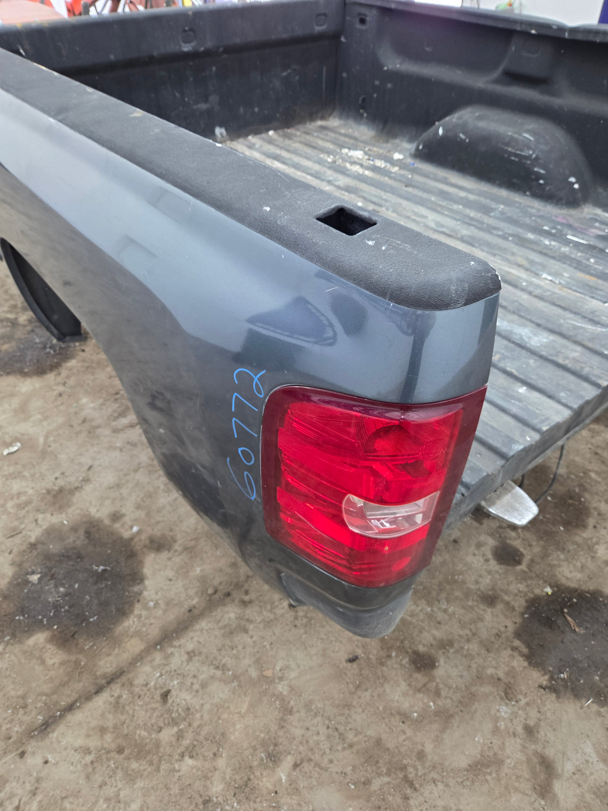 2007-2013 Chevrolet Silverado 1500 2500 3500 HD 6' 6" Short Truck