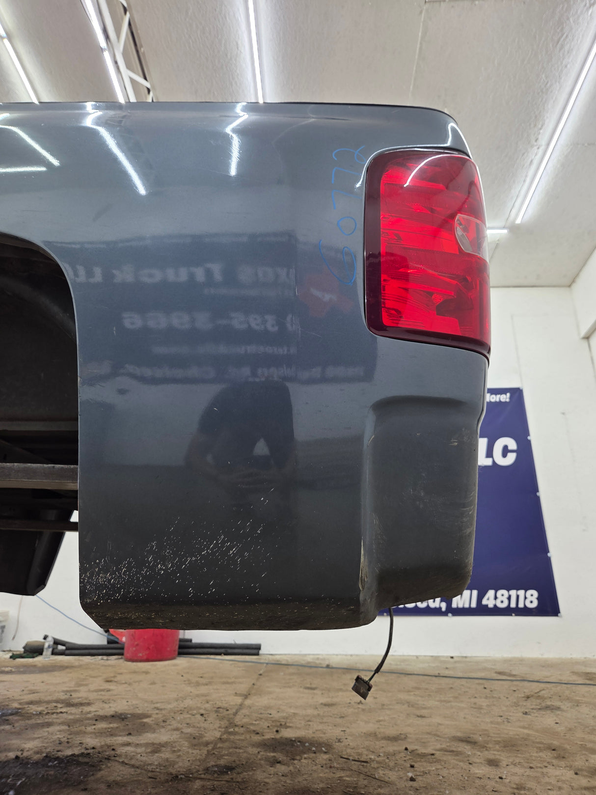 2007-2013 Chevrolet Silverado 1500 2500 3500 HD 6' 6" Short Truck