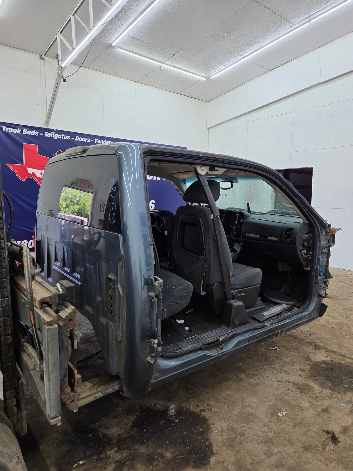 2007-2013 Chevrolet Silverado / GMC Sierra 1500 2500 3500 HD Extended Cab
