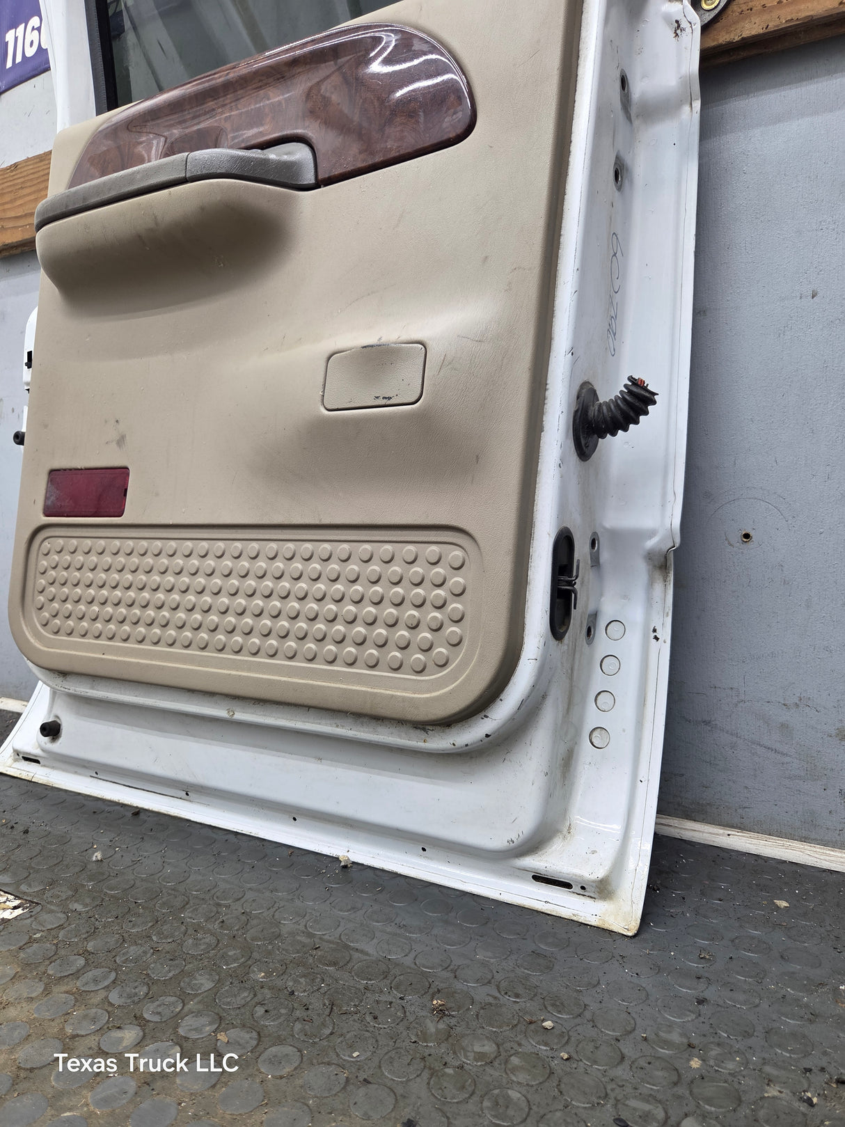 1999-2011 Ford Super Duty LH Driver Side Rear Crew Cab Door F250 F350 F450 F550