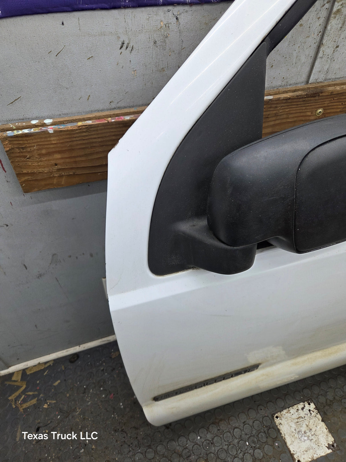 1999-2011 Ford Super Duty LH Driver Side Front Door F250 F350 F450 F550
