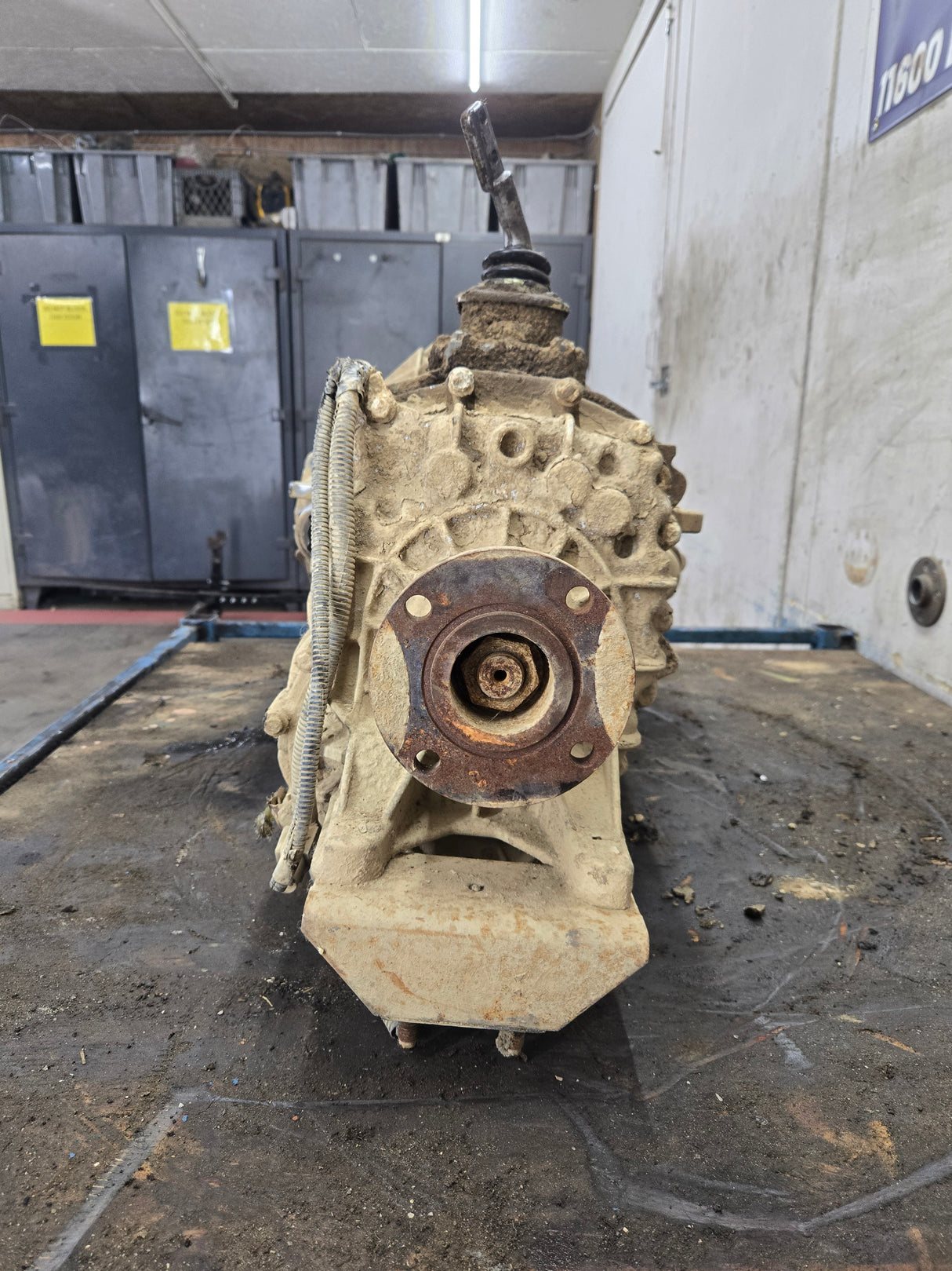 1999-2001 Ford Super Duty V10 6.8L 5.4L 4x4 ZF5 manual transmission 2wd F250 F350 F450 F550 74K MILES