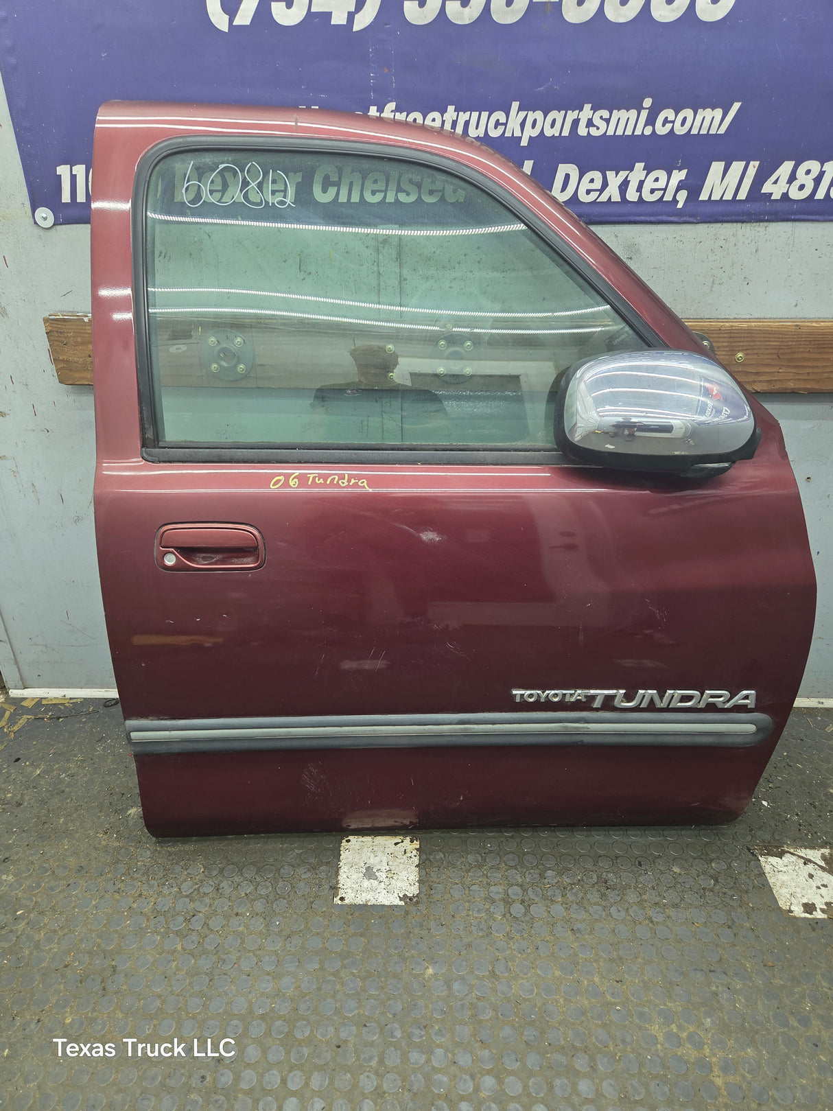 2000-2006 Toyota Tundra Front Right Hand Passenger Side 1st Gen Door