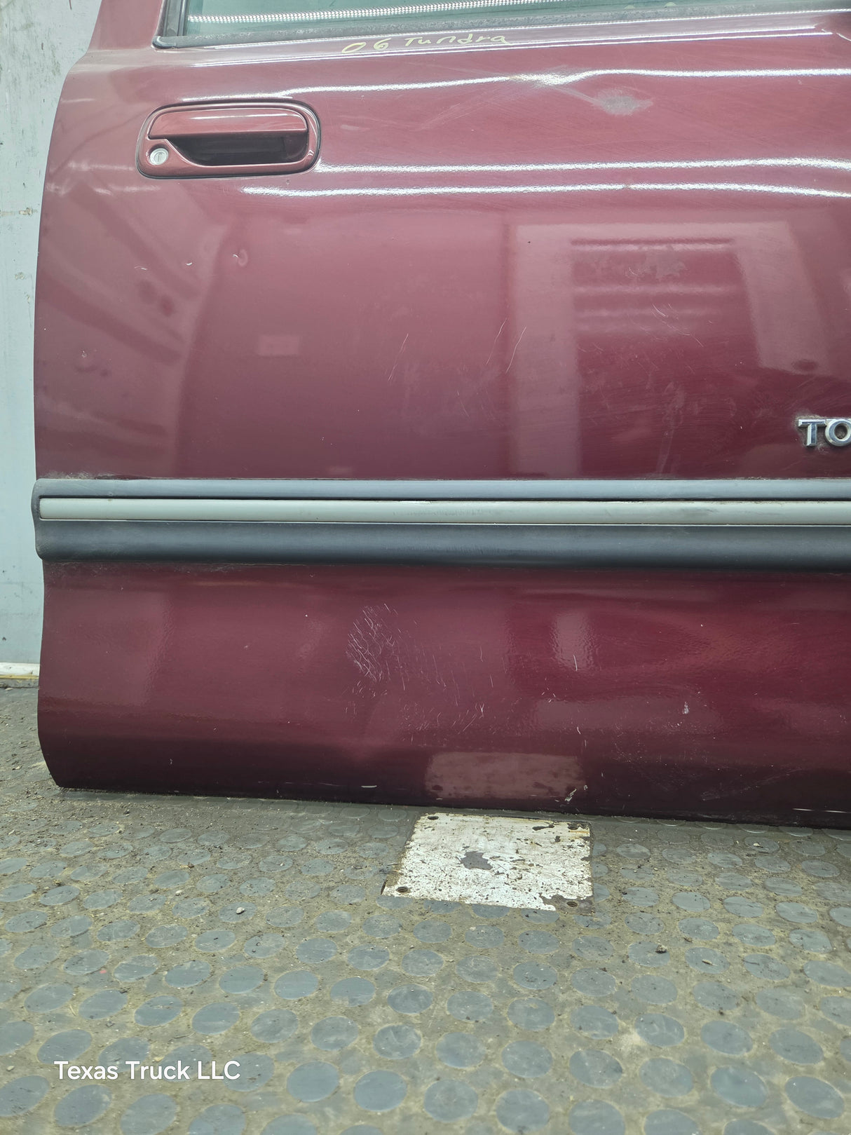 2000-2006 Toyota Tundra Front Right Hand Passenger Side 1st Gen Door