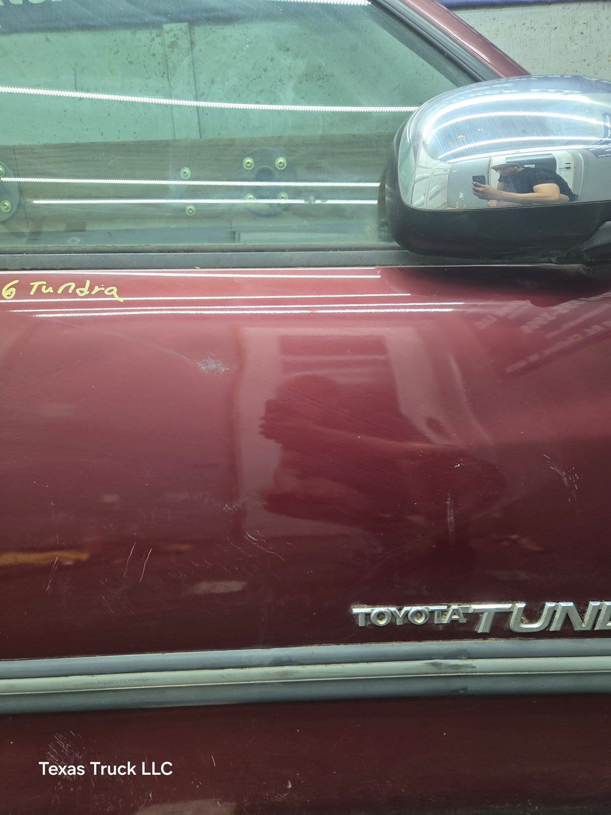 2000-2006 Toyota Tundra Front Right Hand Passenger Side 1st Gen Door