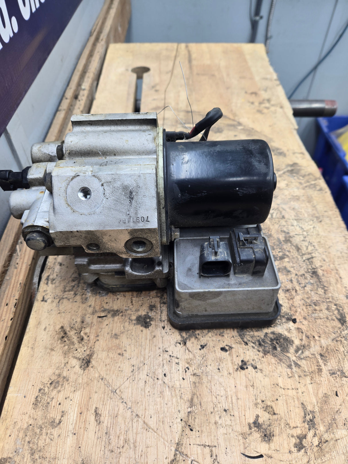 1994 Chevrolet Silverado C1500 ABS Pump Module Control Assembly