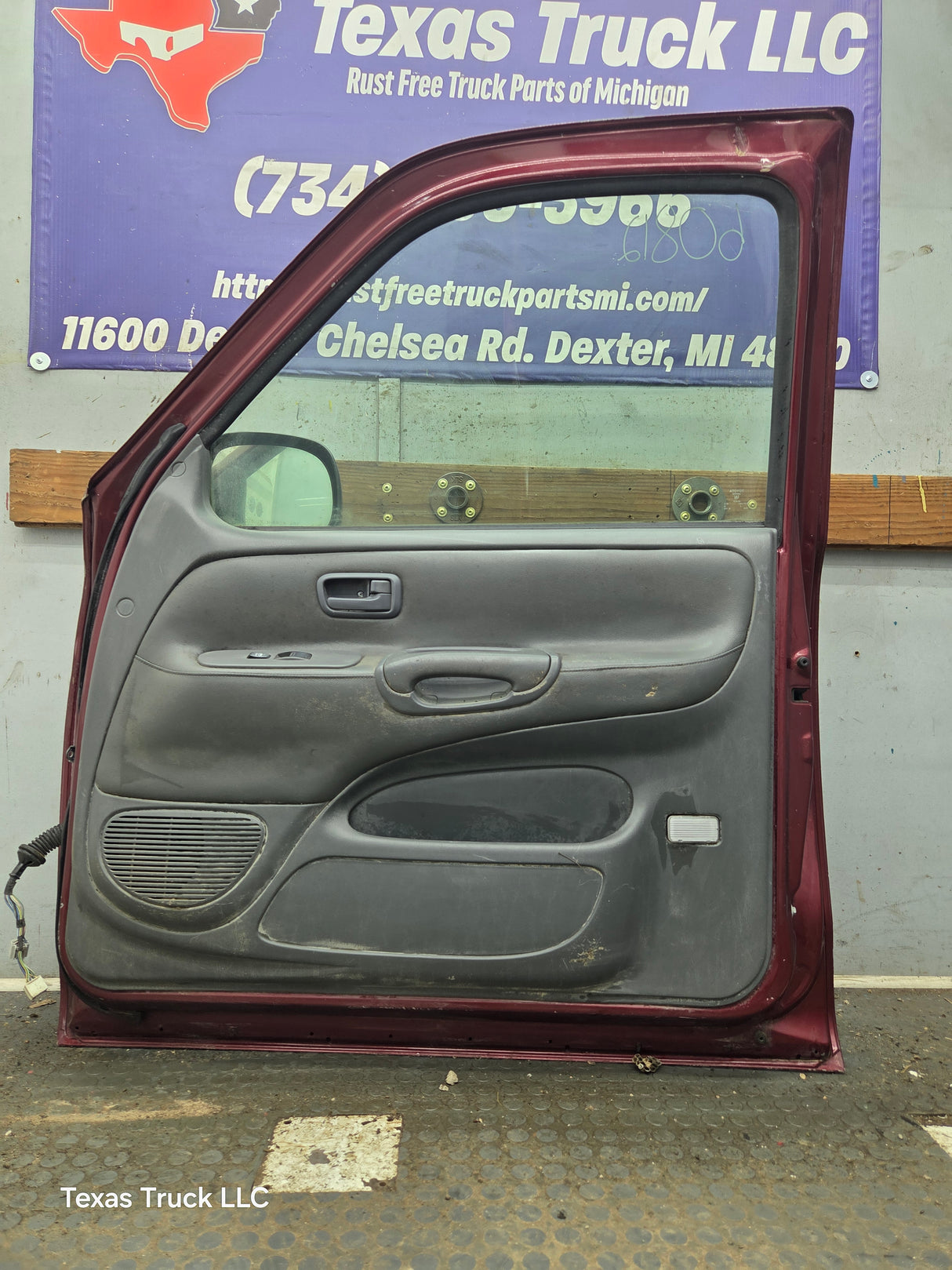 2000-2006 Toyota Tundra Front Right Hand Passenger Side 1st Gen Door