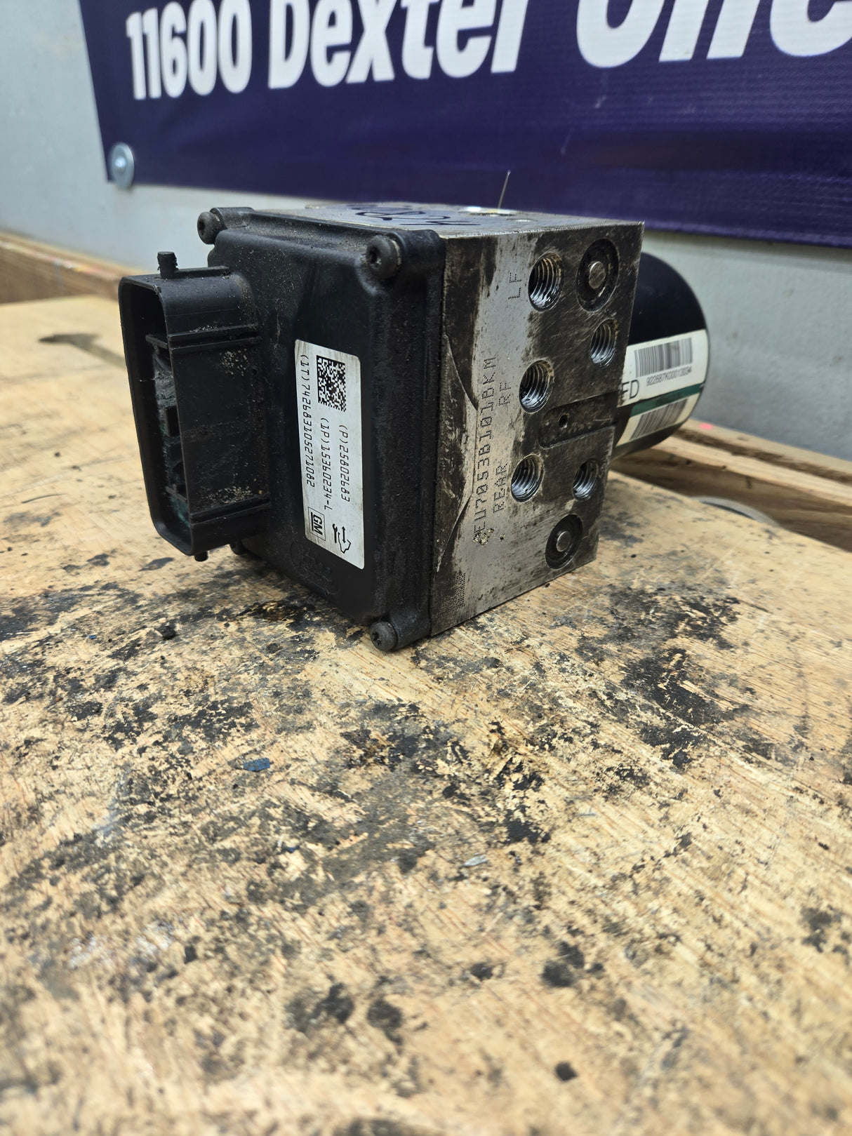2007-2010 Chevrolet Silverado 2500 3500 6.6L ABS Pump Module - 25802683