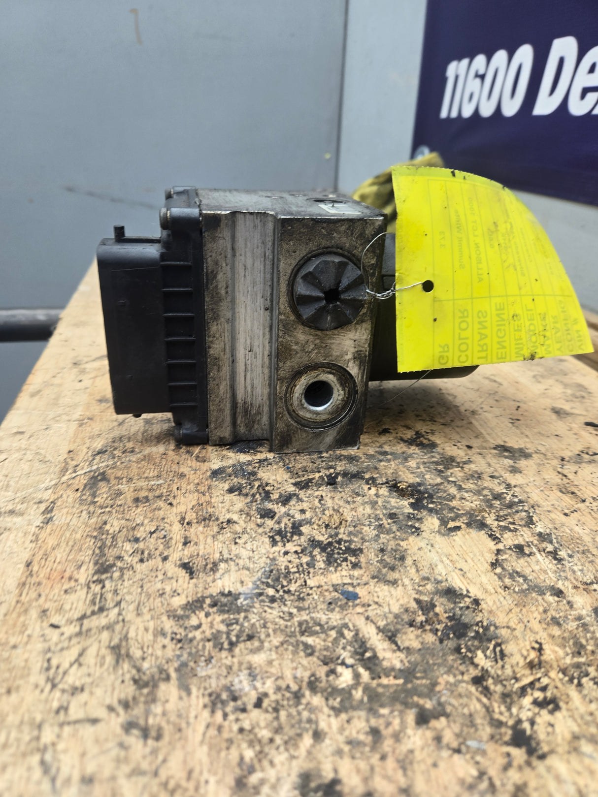 2007-2010 Chevrolet Silverado 2500 3500 6.6L ABS Pump Module - 25802683