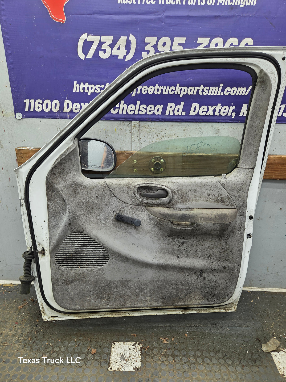 1997-2003 Ford F150 Extended / Regular Cab Passenger Side RH Front Door
