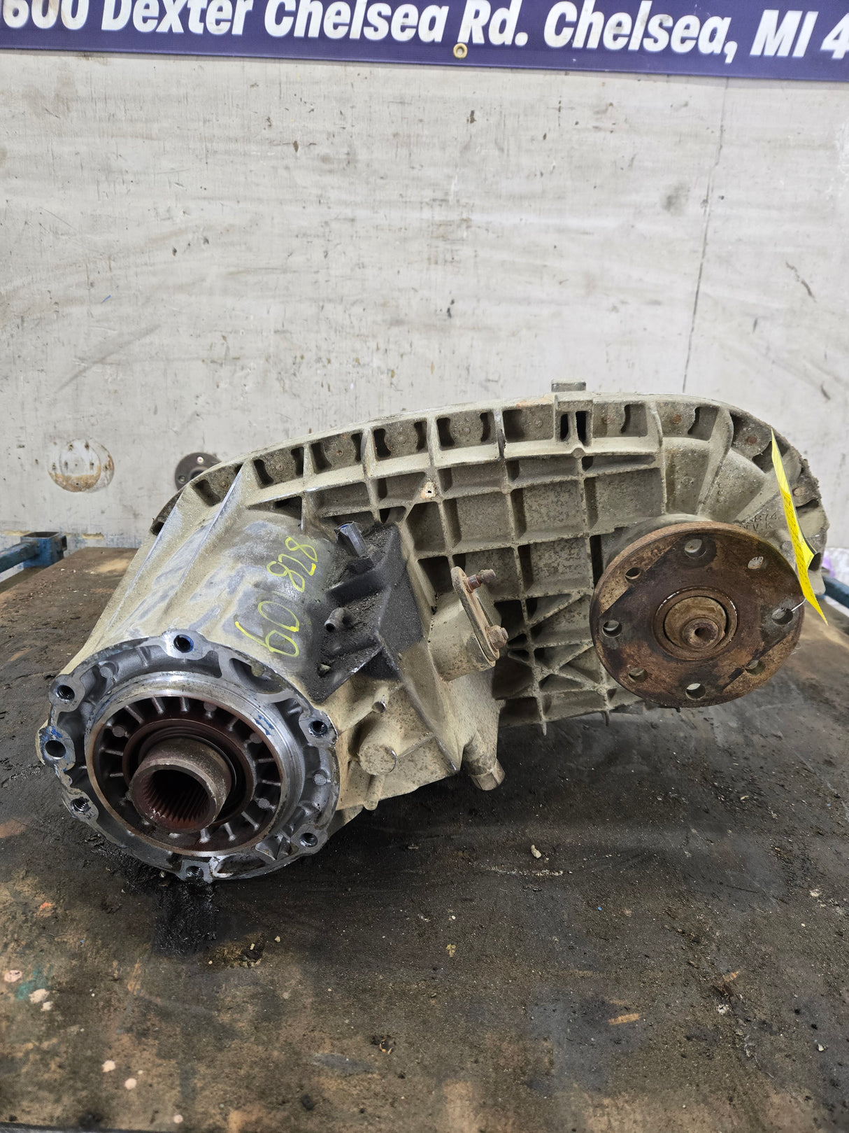 2003-2008 Ford ZF6 manual transmission Floor shift 271-F transfer case 122K MILES