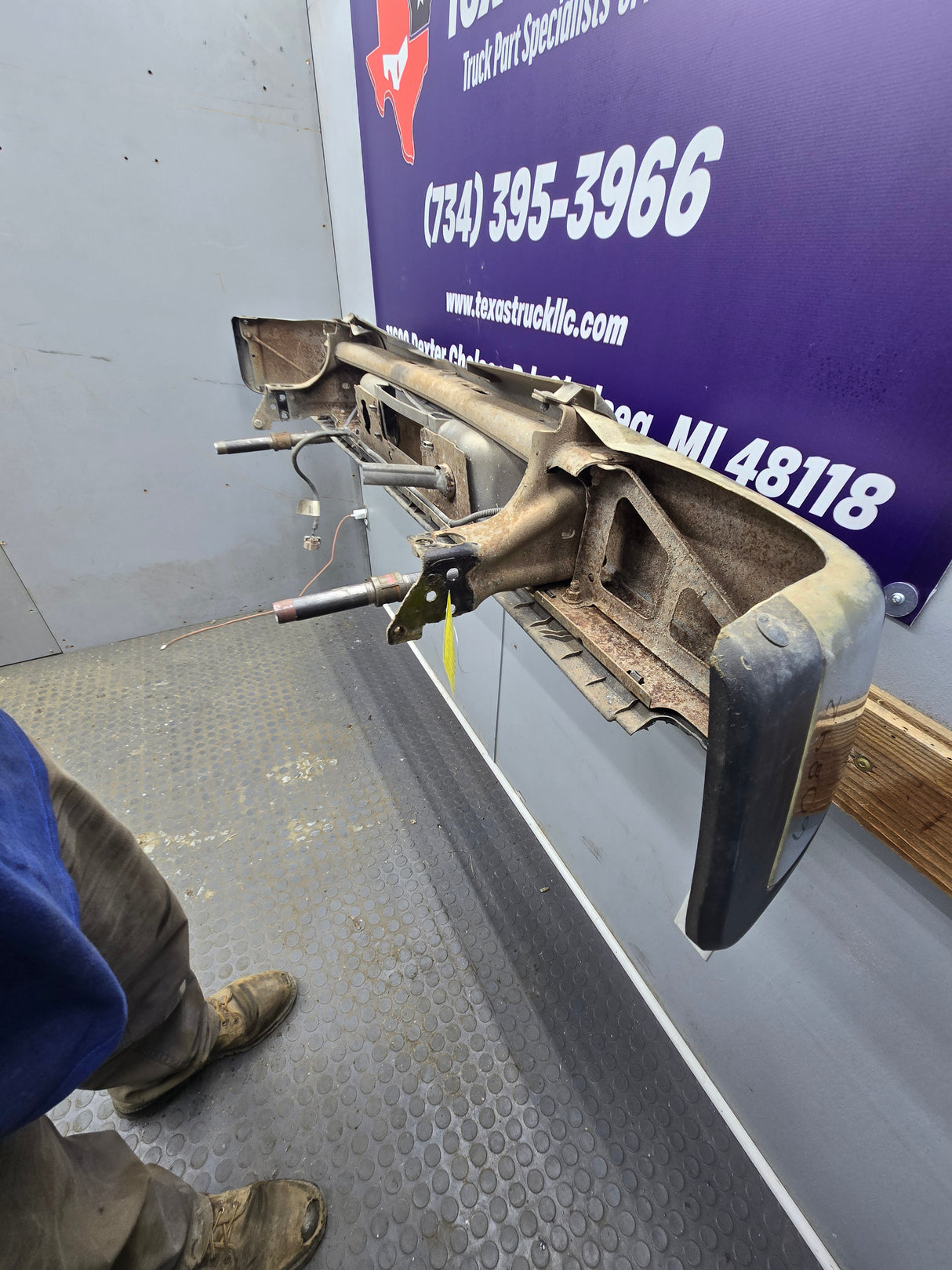 2007-2010 Chevrolet Silverado / GMC Sierra 1500 Rear Bumper
