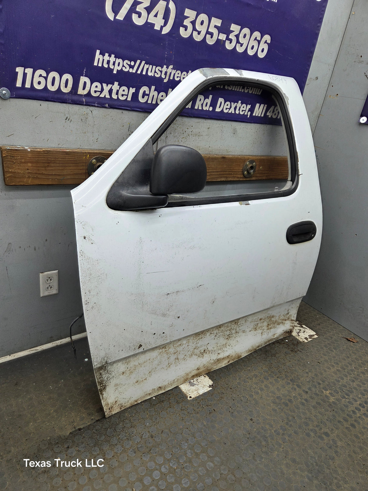 1997-2003 Ford F150 Extended / Regular Cab Driver Side LH Front Door