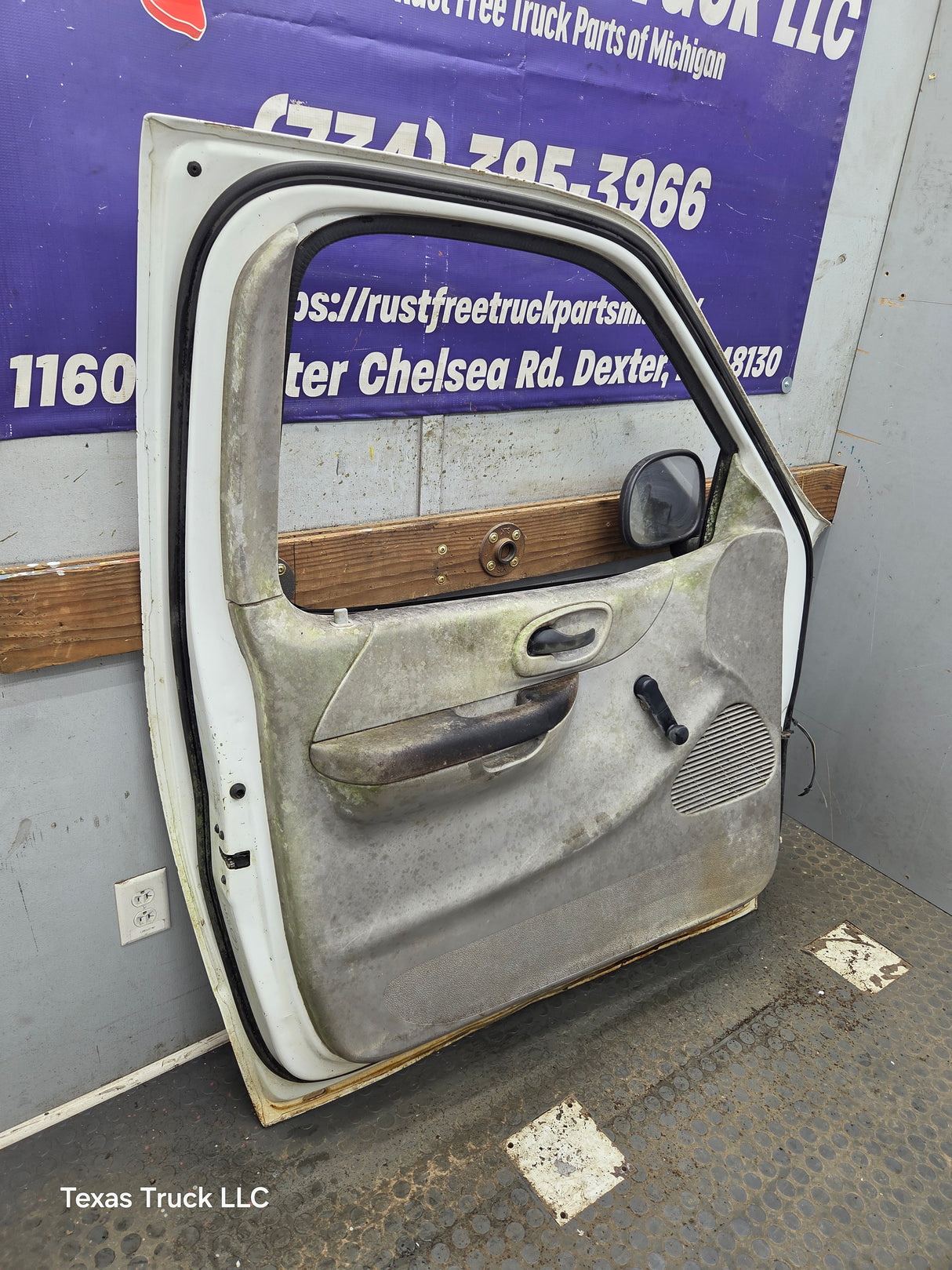 1997-2003 Ford F150 Extended / Regular Cab Driver Side LH Front Door