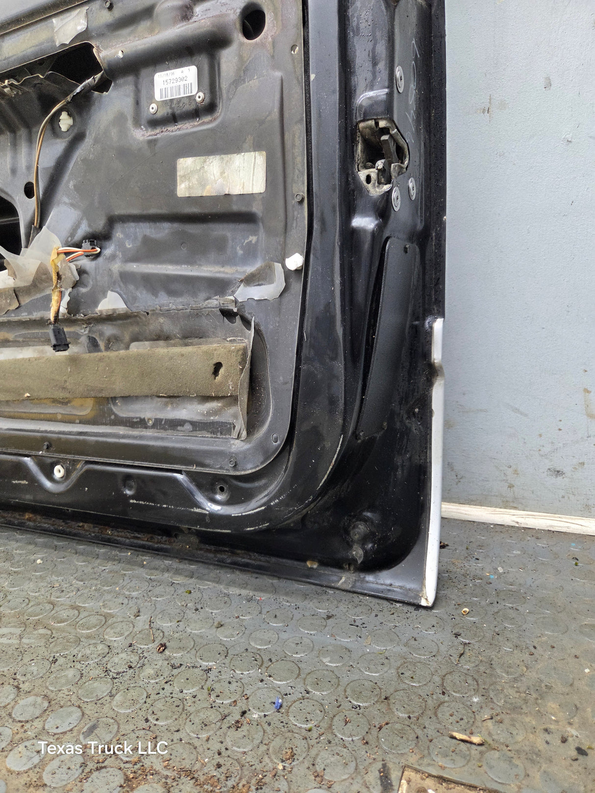 1988-2000 Chevrolet Silverado Suburban GMC Sierra RH Front Passenger Door
