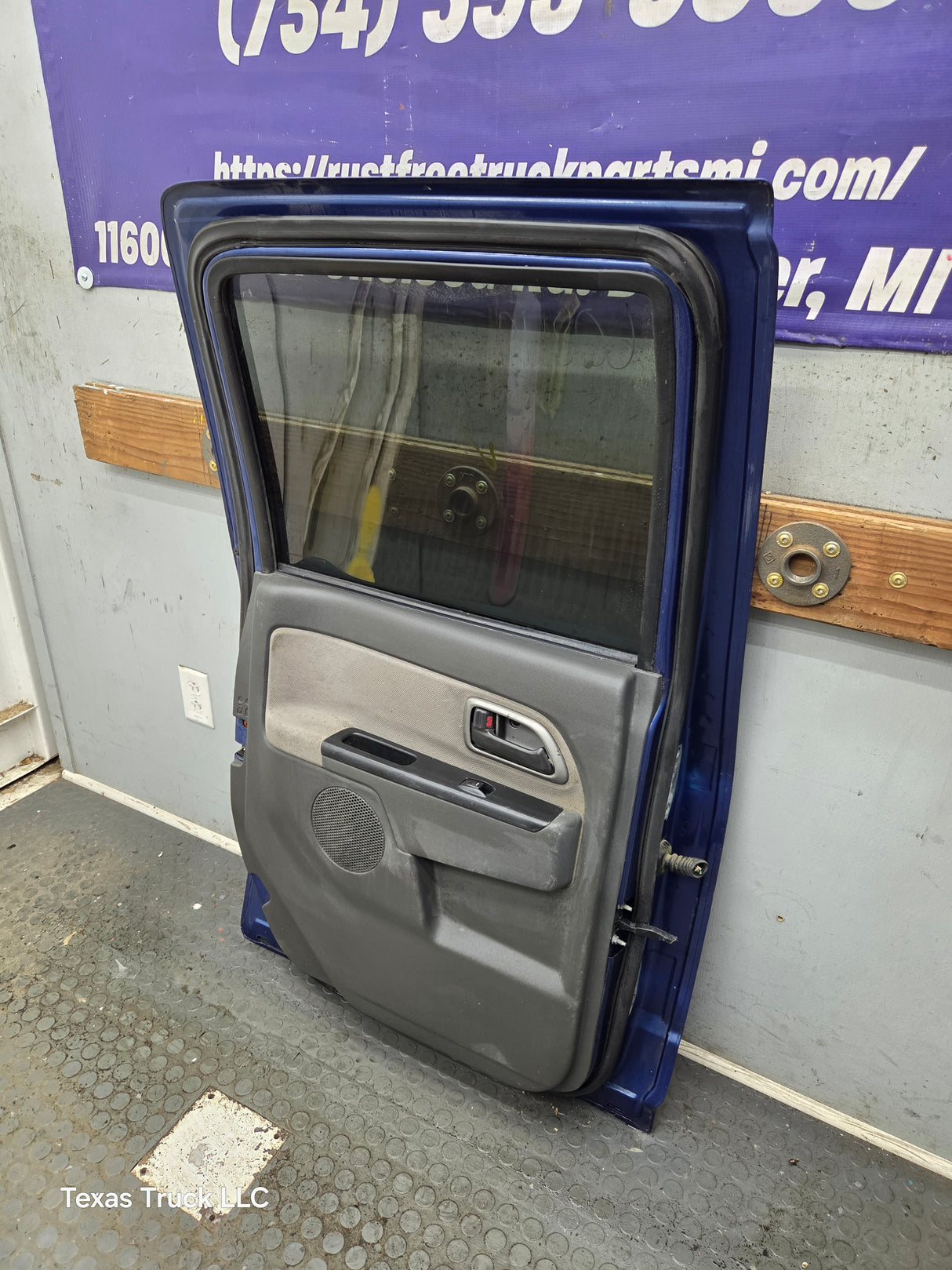 2004-2012 Chevrolet Colorado / GMC Canyon Passenger Side Rear Crew Cab Door RH