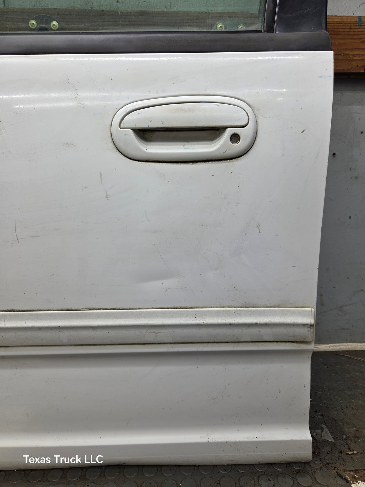 1997-2003 Ford F150 Crew Cab Driver Side LH Front Door
