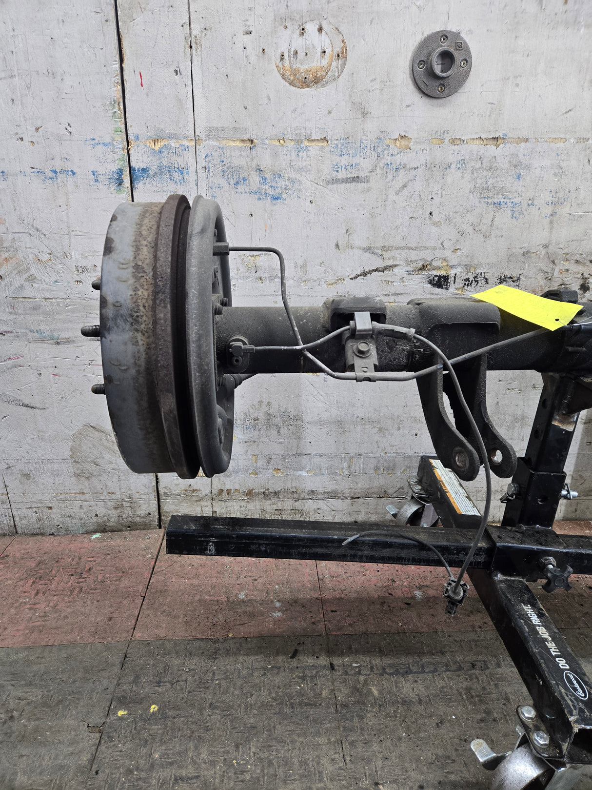 2009-2013 Chevrolet Silverado GMC Sierra 1500 Rear Axle 8.6" 3.42 Gear Ratio