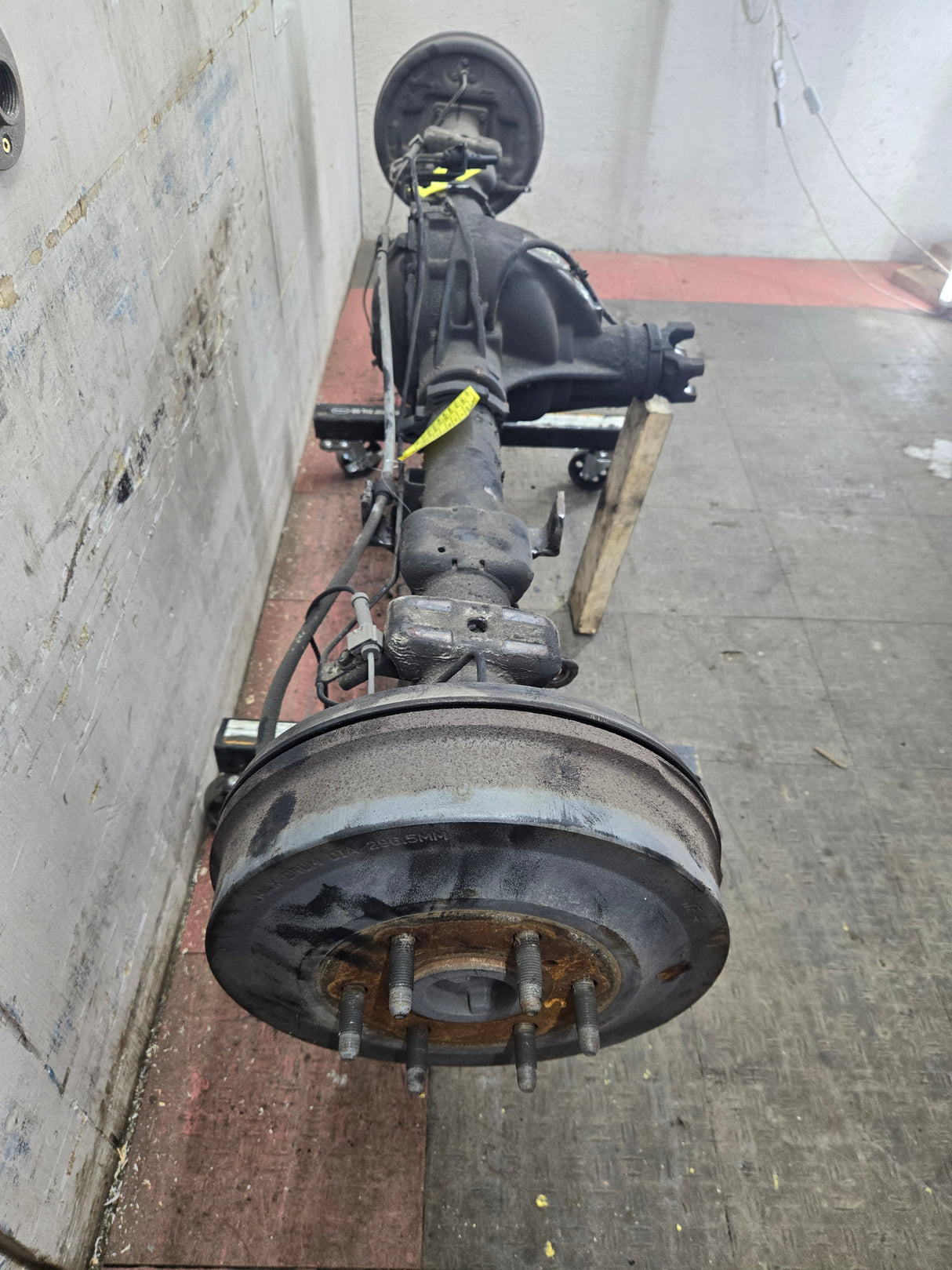 2009-2013 Chevrolet Silverado GMC Sierra 1500 Rear Axle 8.6" 3.42 Gear Ratio