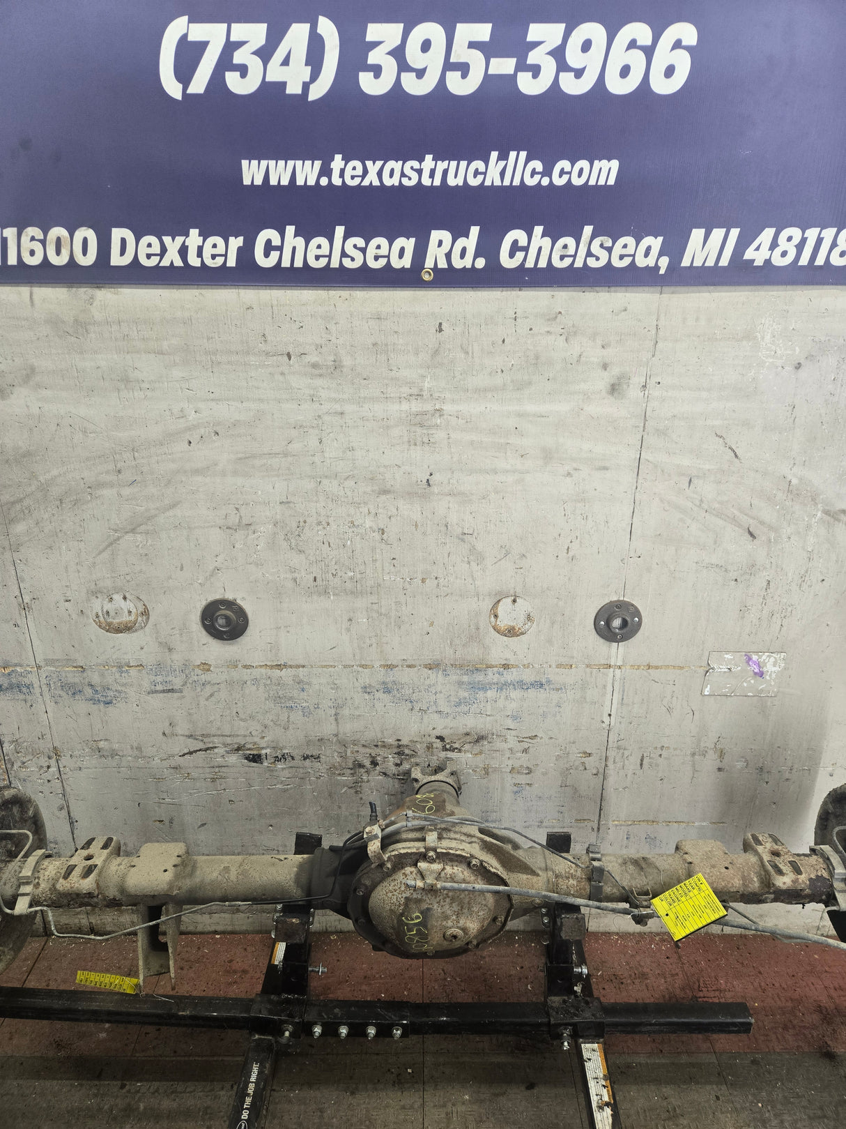 2005-2007 Chevrolet Silverado GMC Sierra 1500 3.23 Rear Axle