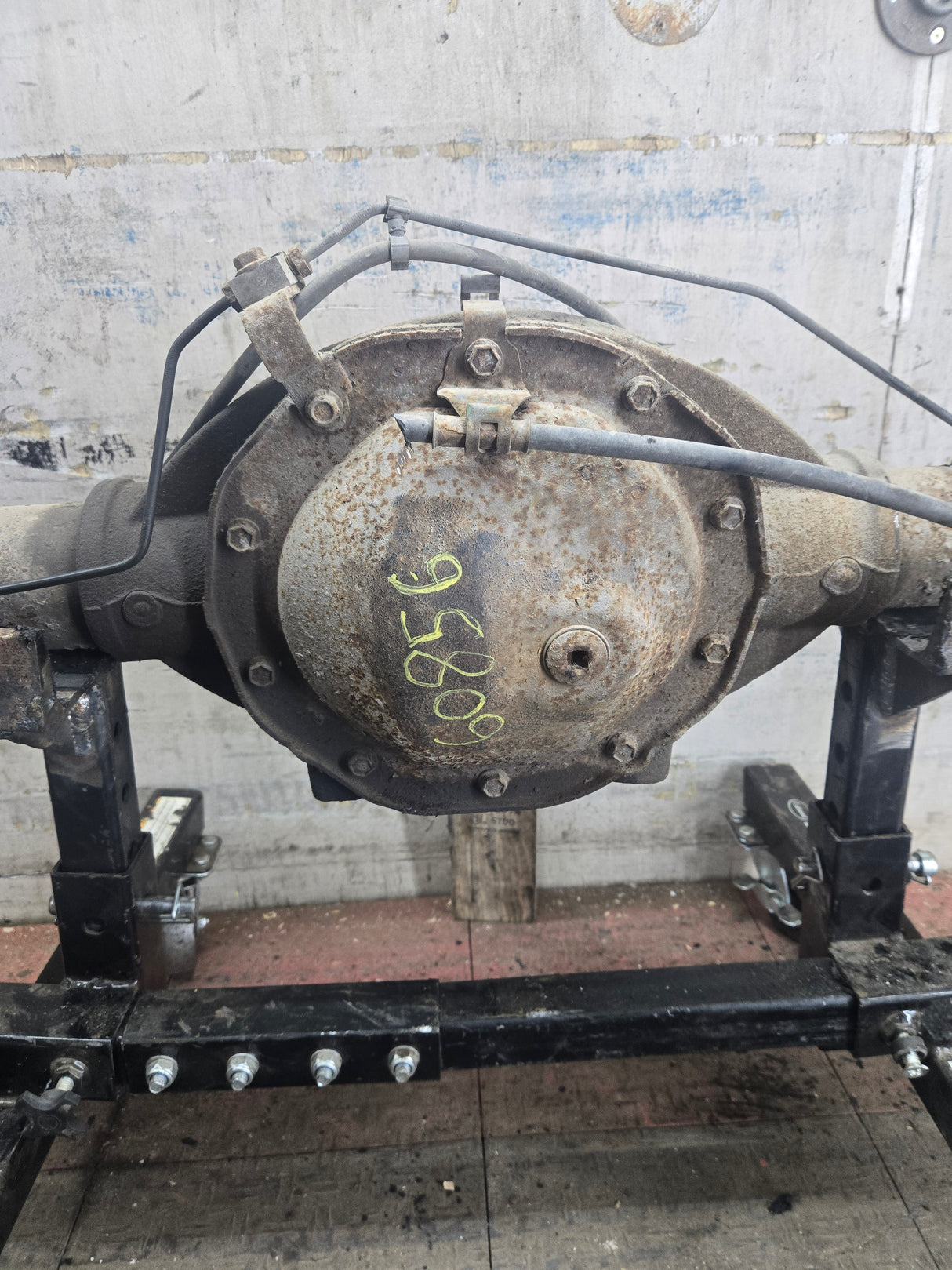 2005-2007 Chevrolet Silverado GMC Sierra 1500 3.23 Rear Axle