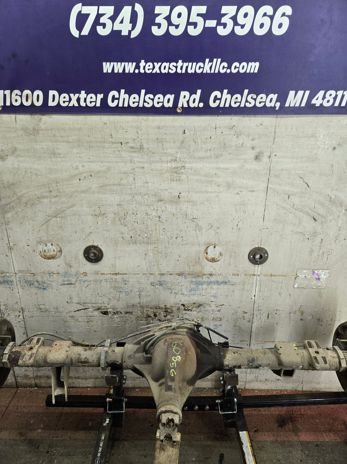 2005-2007 Chevrolet Silverado GMC Sierra 1500 3.23 Rear Axle