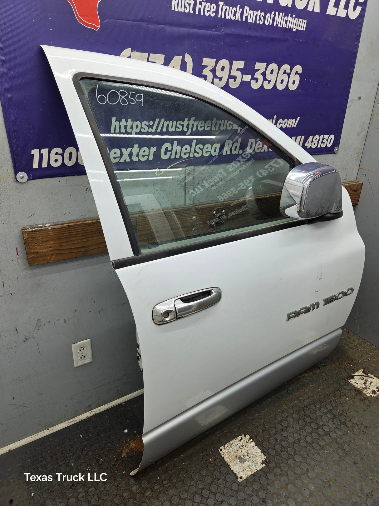 2003-2008 Dodge Ram 3rd Gen Passenger Side Front Quad Cab Crew Cab Door 1500 2500 3500 4500 5500