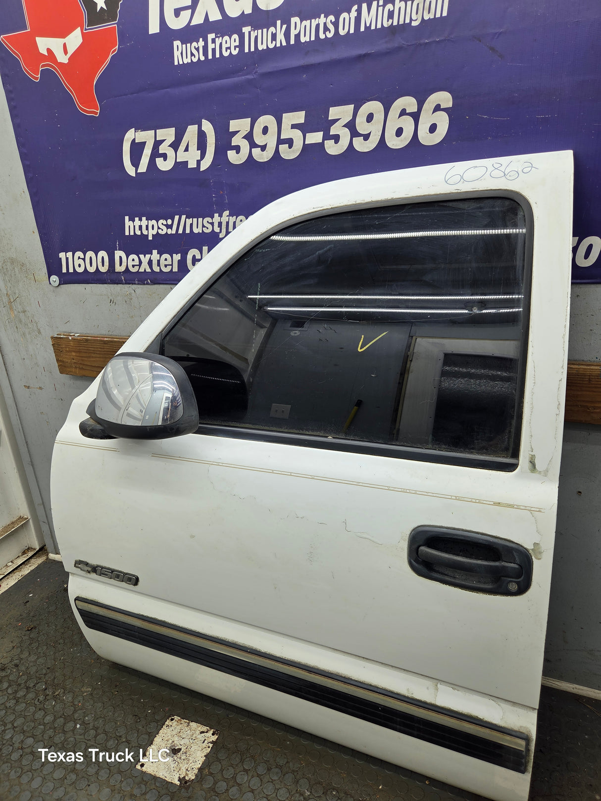 1999-2006 Chevrolet Silverado / GMC Sierra 1500 2500 3500 HD Front Driver Side Door LH