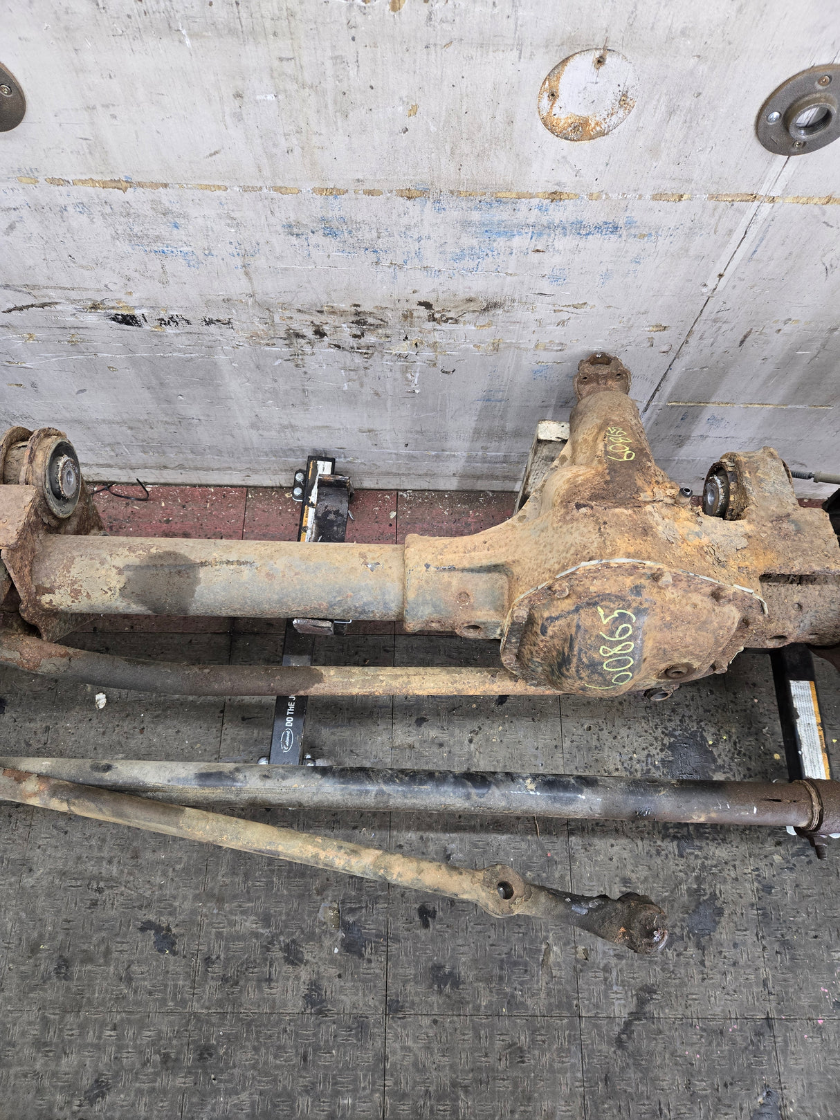 2005-2016 Ford F450 F550 Super Duty Front Axle 4.88 Gear Ratio DRW 10 Lug 122k miles