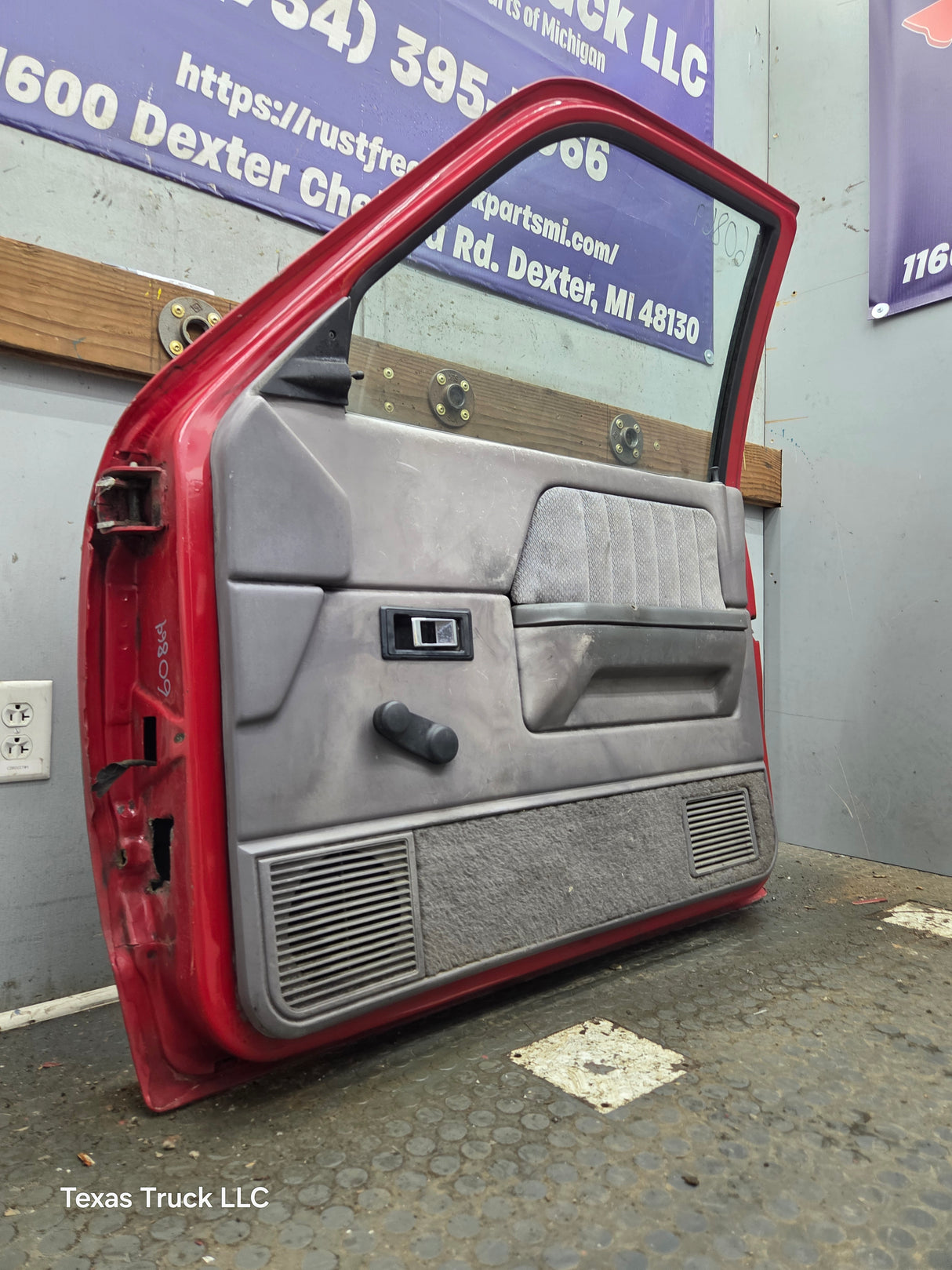 1992-1996 Dodge Dakota RH Passenger Side Front Door