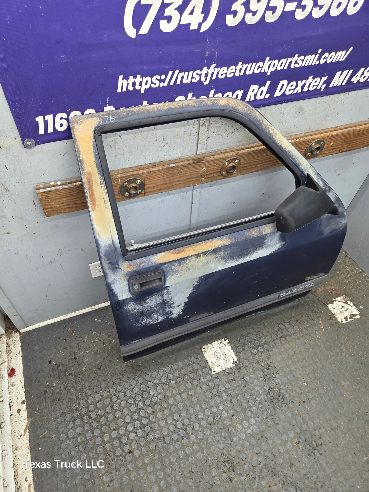 1992-1996 Dodge Dakota RH Passenger Side Front Door