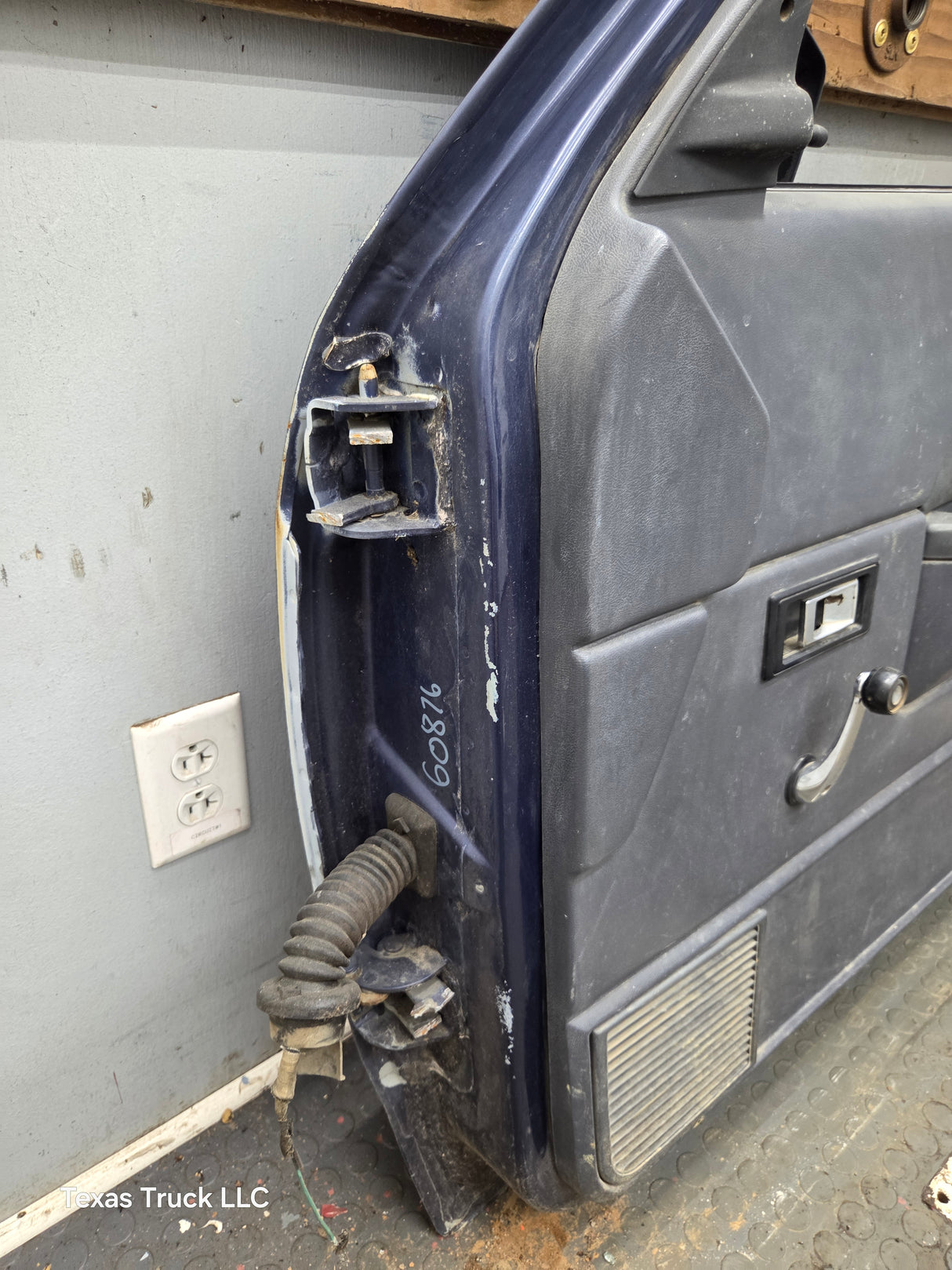 1992-1996 Dodge Dakota RH Passenger Side Front Door
