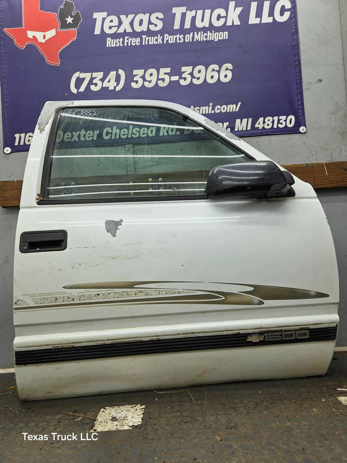 1988-2000 Chevrolet Silverado Suburban GMC Sierra RH Front Passenger Door